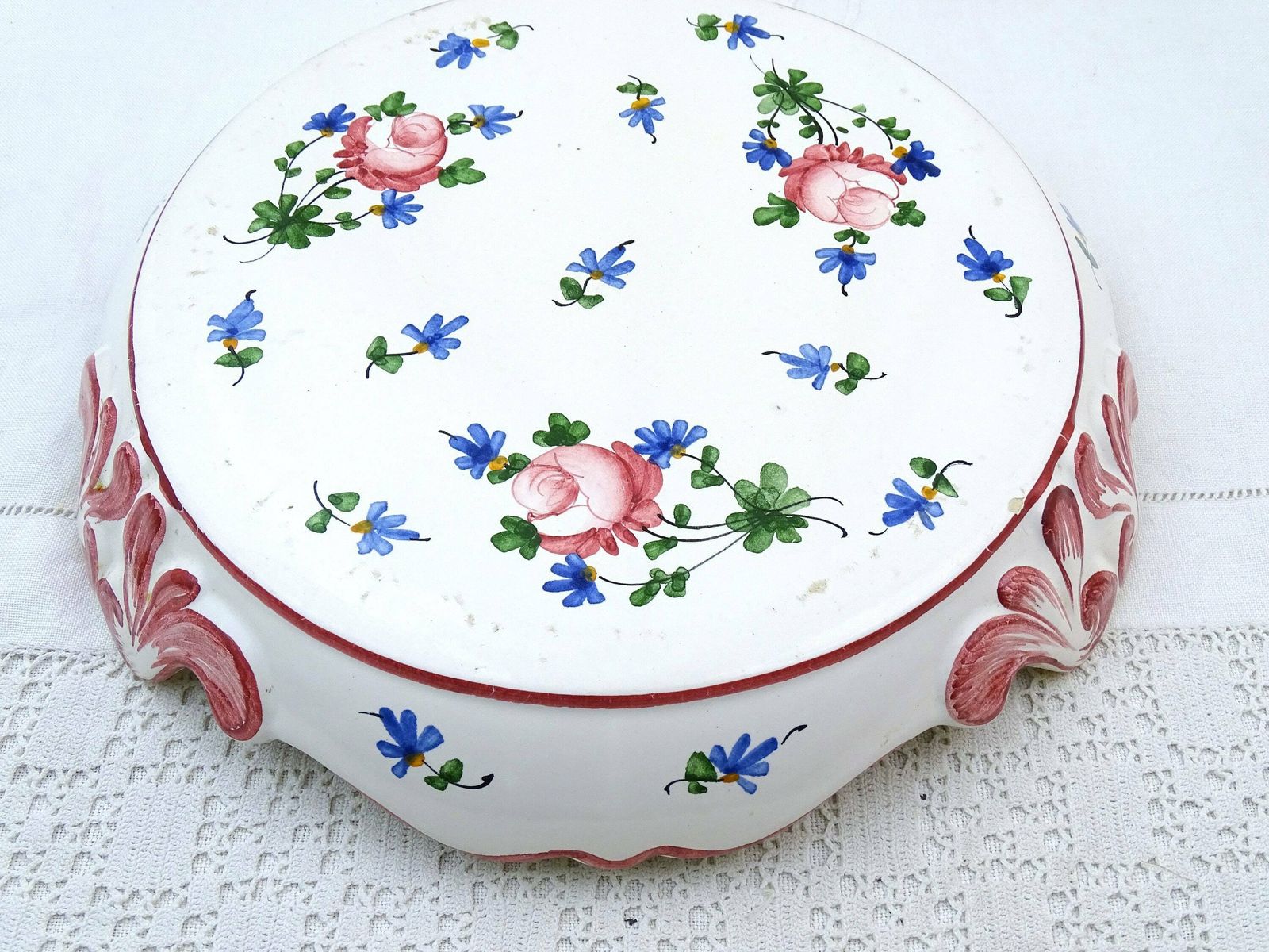 Large Vintage French Traditional Style Kitchen Table Pottery Trivet With Hand Painted Pink Rose Pattern, Retro Big China Plant Pot Stand photo for sale
