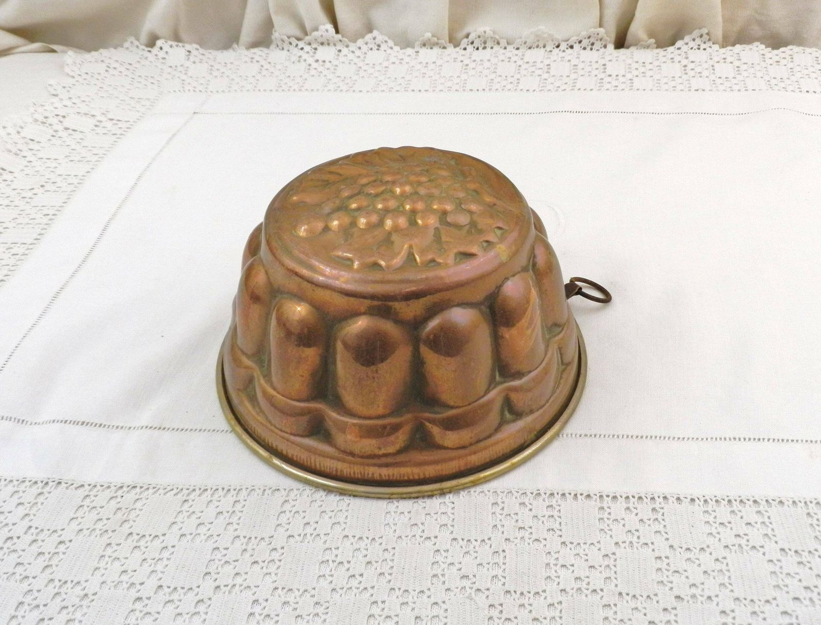 Vintage French Round Copper And Tin Lined Cake Mold With Grape Pattern, Retro Country Farmhouse Kitchen Decor From France, Jello Pan photo 73.0