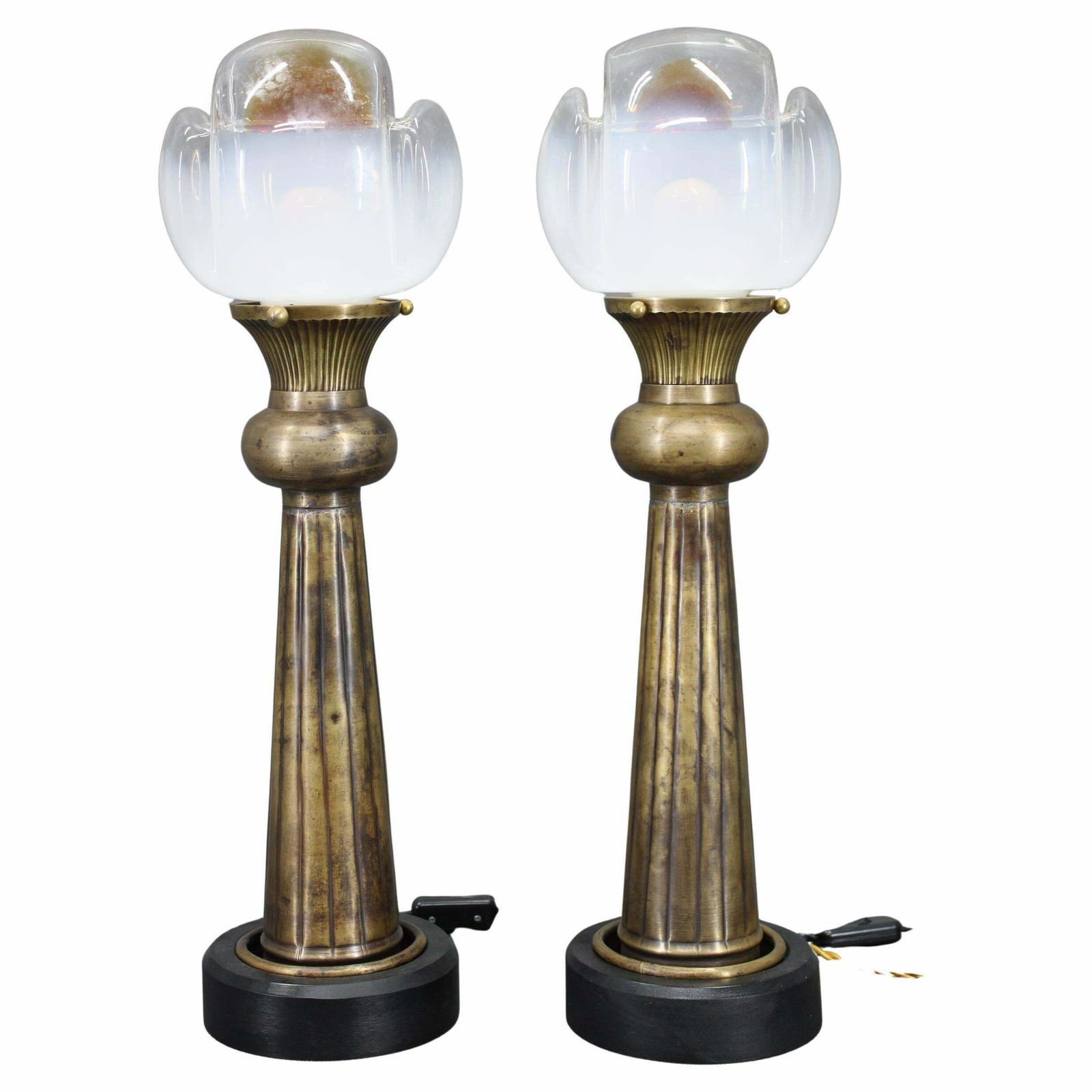 1940s Pair Of Italian Restored Brass Table Lamps With Glass Shades