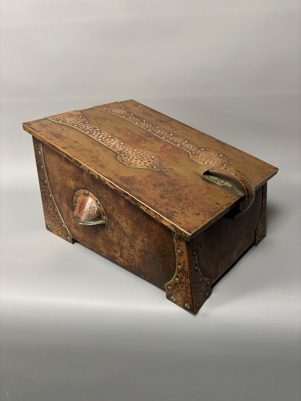 photo furniture Arts & Crafts Fireside Box By J&F Pool Of Hayle