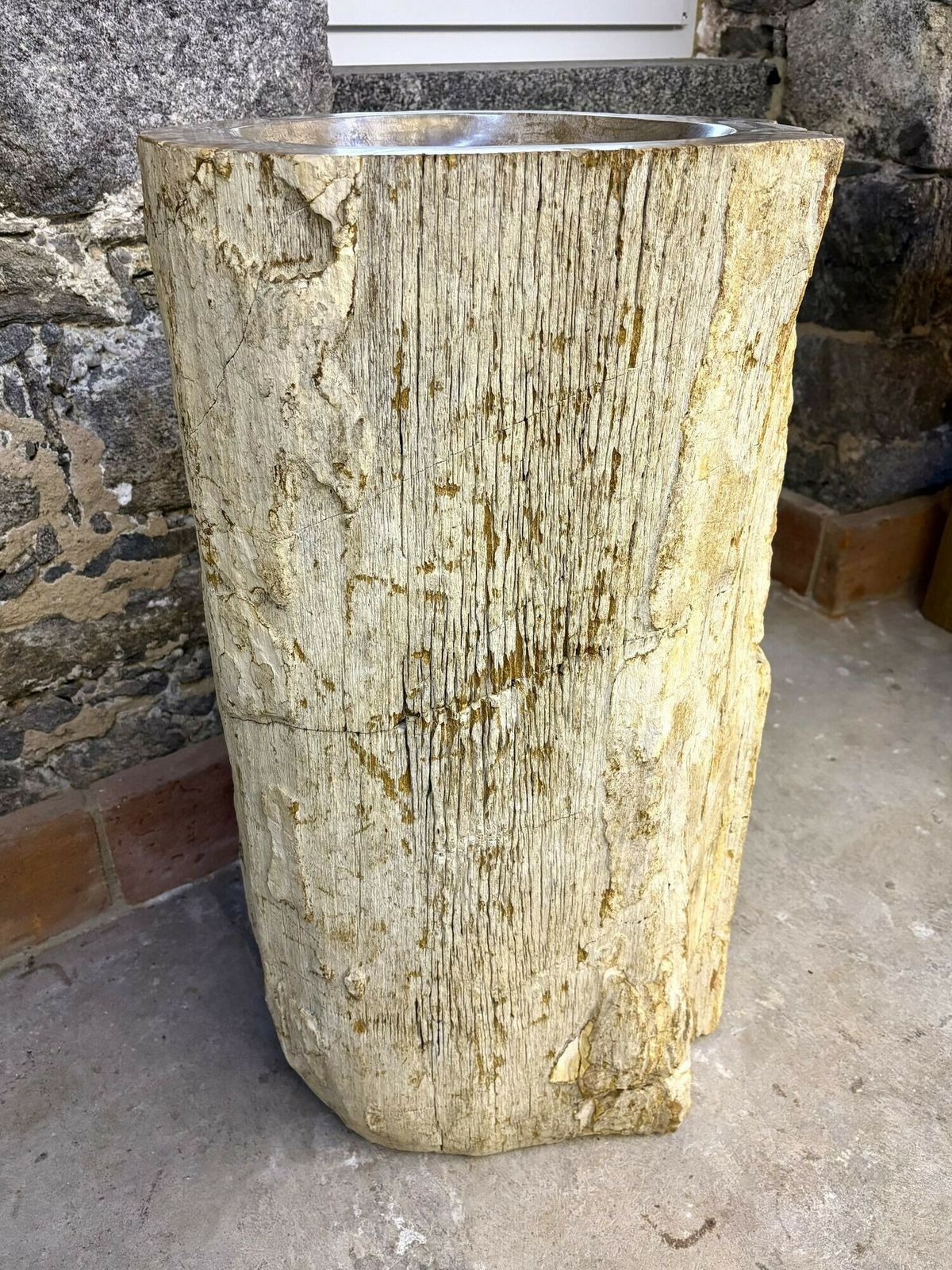 Organic Modern Petrified Wood Pedestal Sink, Idn 2025 photo 5600.0