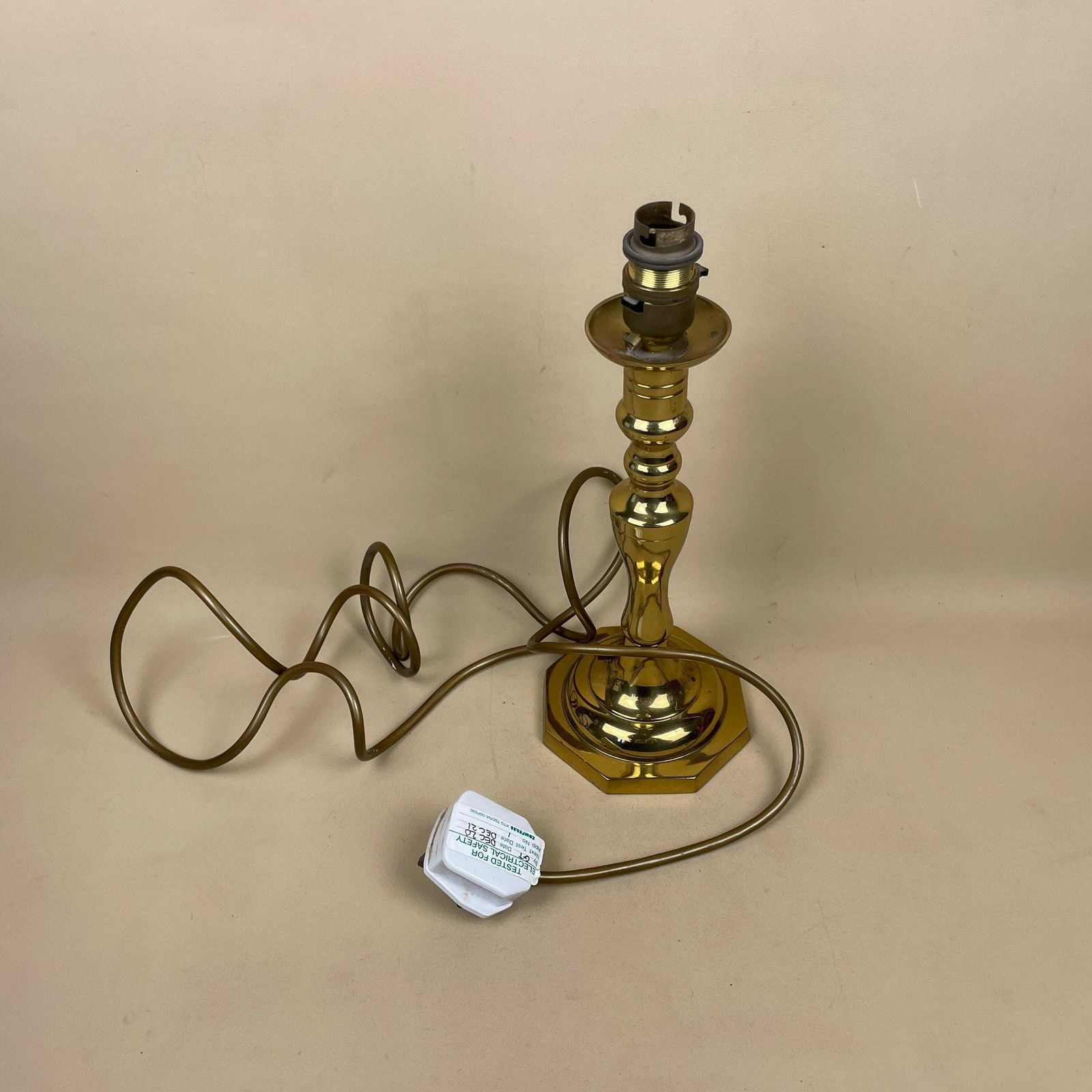 Antique Vintage Metal Gold Brass Lamp Light Bedside Side Table Desk Column Pillar Ornate Lamps Octagon Base Cottage photo vintage