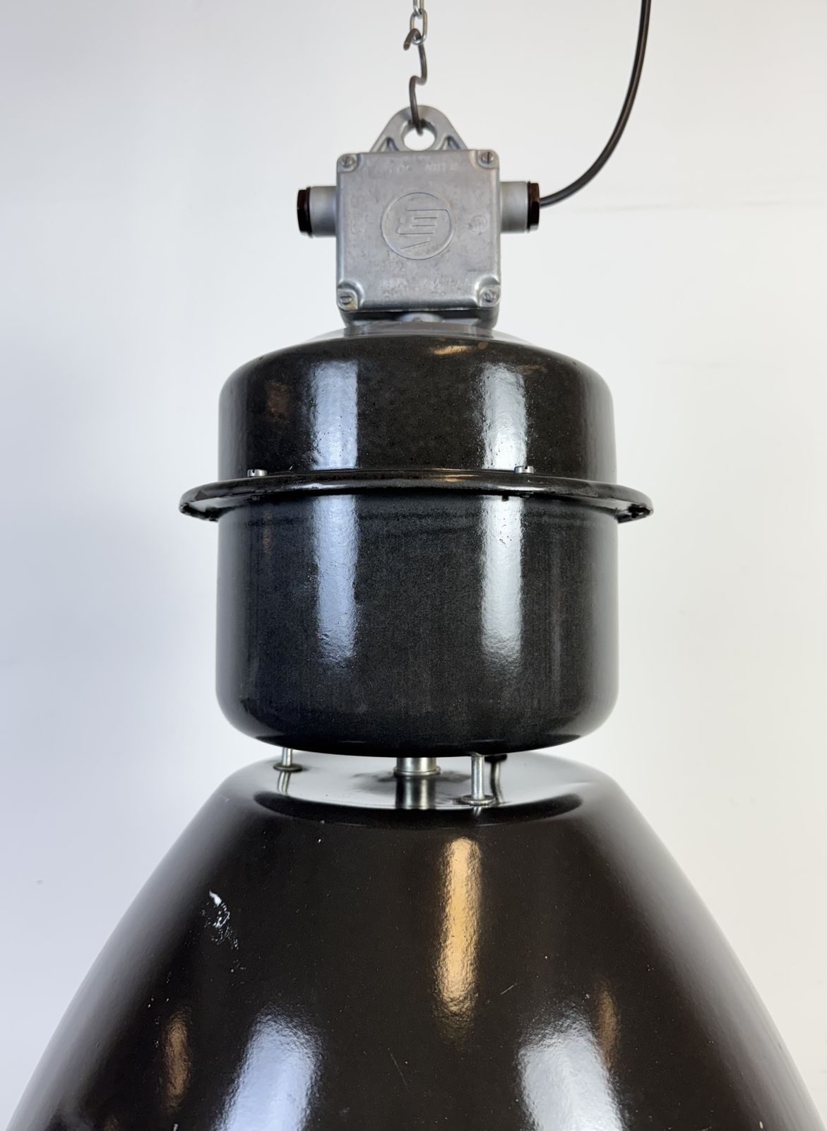 Large Black Enamel Industrial Lamp With Clear Glass Cover From Elektrosvit, 1960s, 20x photo vinterior