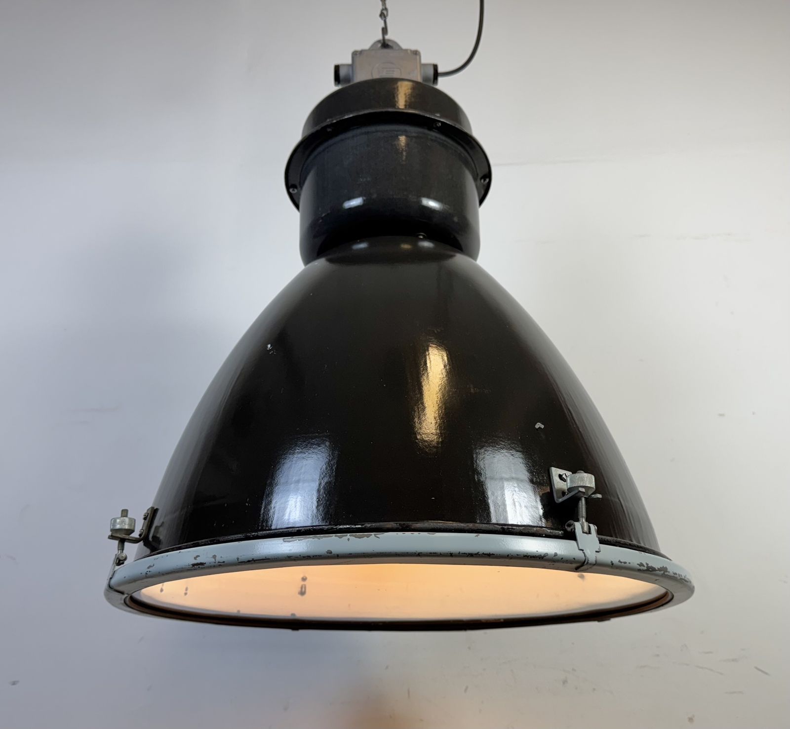 photo for sale Large Black Enamel Industrial Lamp With Clear Glass Cover From Elektrosvit, 1960s, 20x