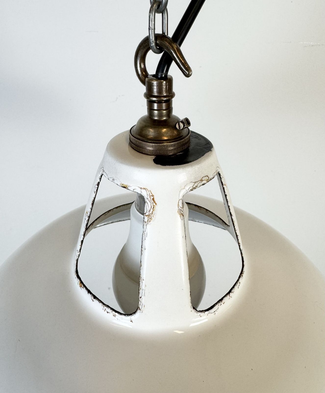 Industrial White Enamel Factory Pendant Lamp From Thorlux, 1960s photo for sale