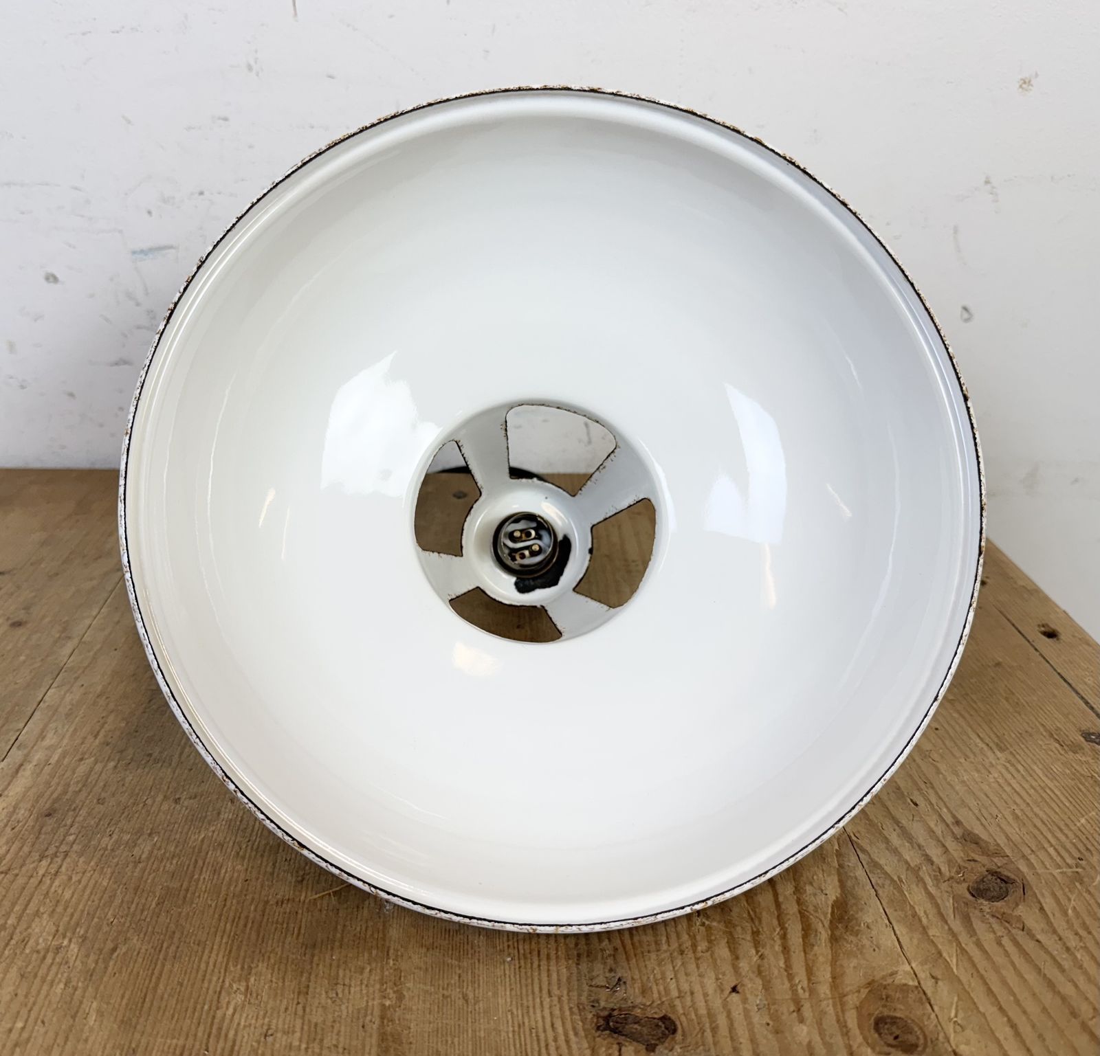 Industrial White Enamel Factory Pendant Lamp From Thorlux, 1960s photo 219.0