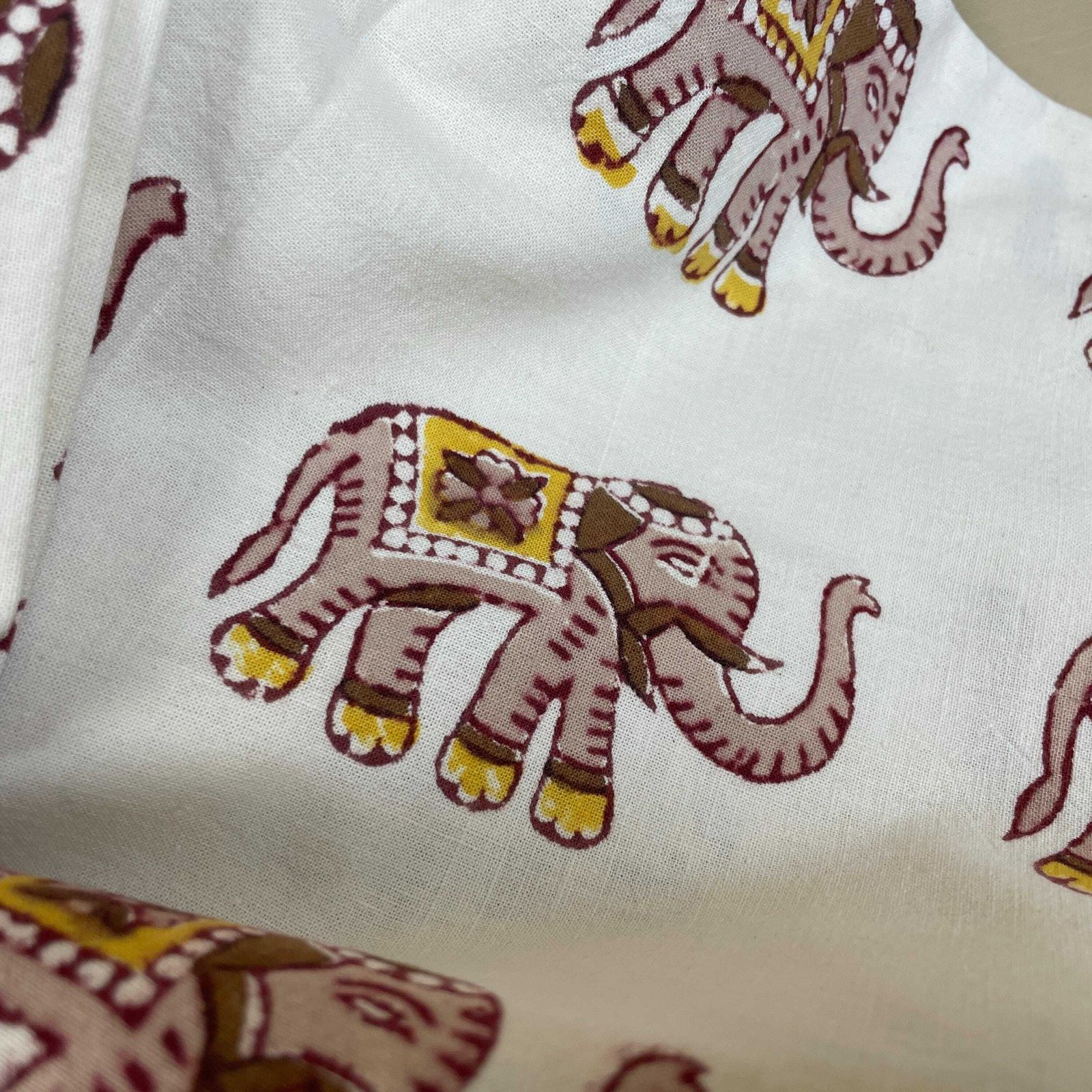 photo furniture Hand Printed Indian Fabric 146x217cm Elephant Pattern Block Pink White Tapestry Cotton Handmade Craft Dress Making Traditional Cloth India