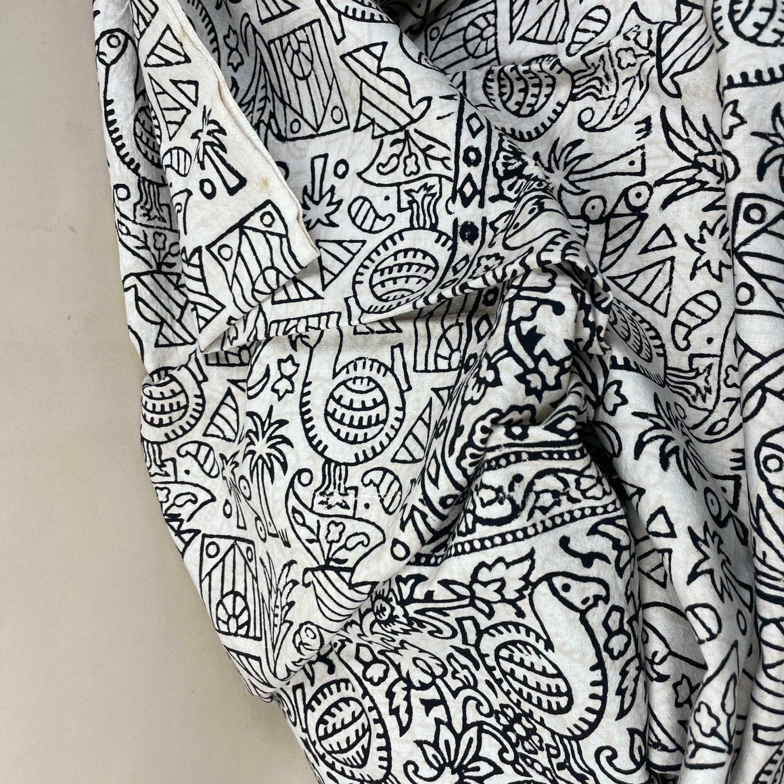 Hand Printed Indian Fabric 150x223cm Pattern Block Black White Tapestry Cotton Handmade Craft Dress Making Traditional Cloth India Patterned photo Textiles