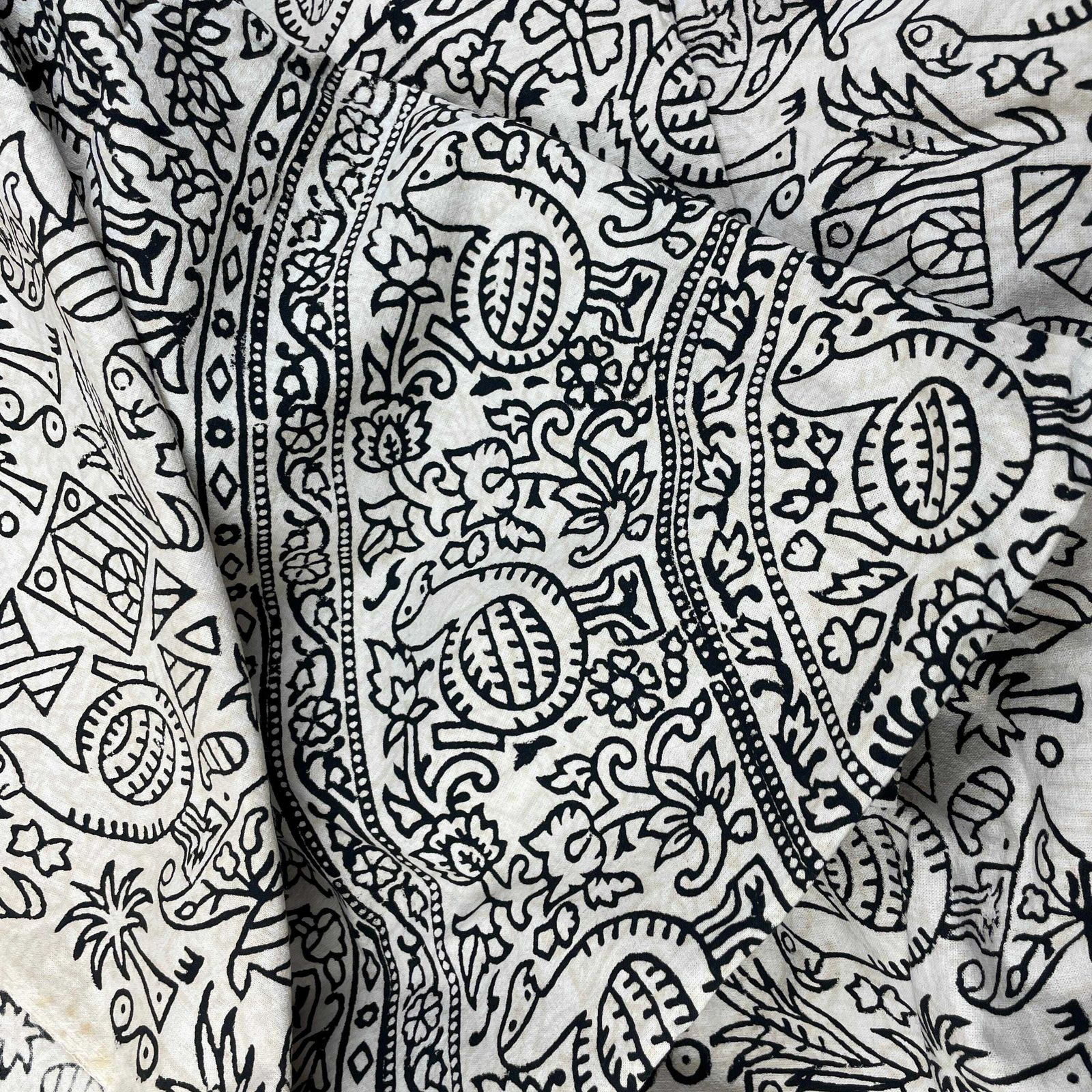 Hand Printed Indian Fabric 150x223cm Pattern Block Black White Tapestry Cotton Handmade Craft Dress Making Traditional Cloth India Patterned photo vintage