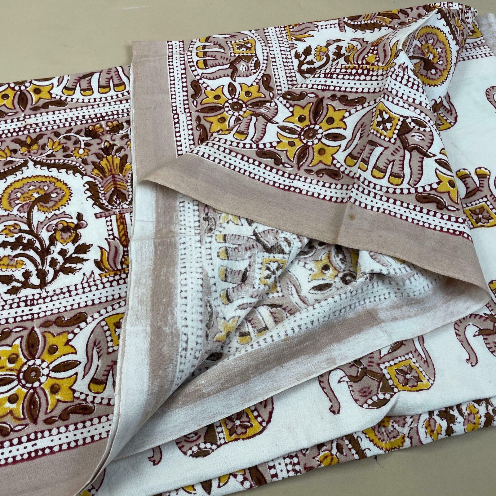Hand Printed Indian Fabric 147x213cm Elephant Pattern Block Pink White Tapestry Cotton Handmade Craft Dress Making Traditional Cloth India photo 60.0