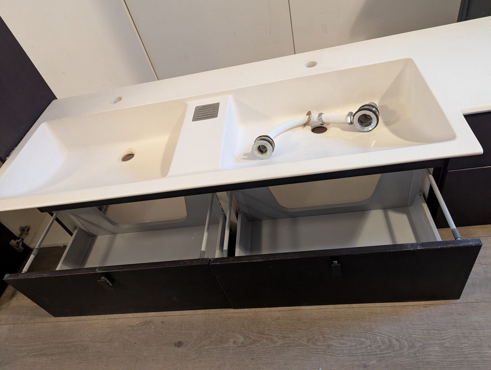 Furniture Italian Designer (Milldue Brand) Double Sink And Vanity Furniture photo