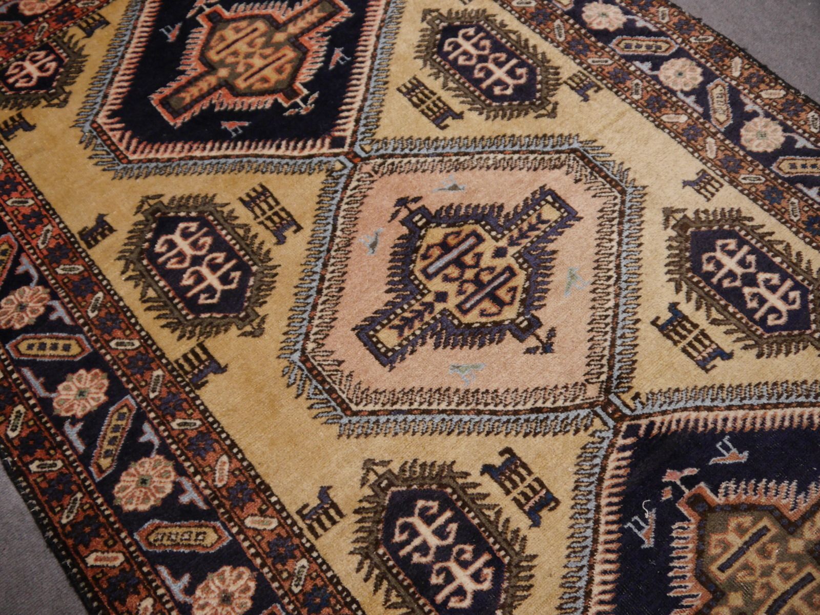 Vintage Rug Hand Knotted Wool 6.9 X 4.3 Ft / 209 X 131 Cm photo vintage