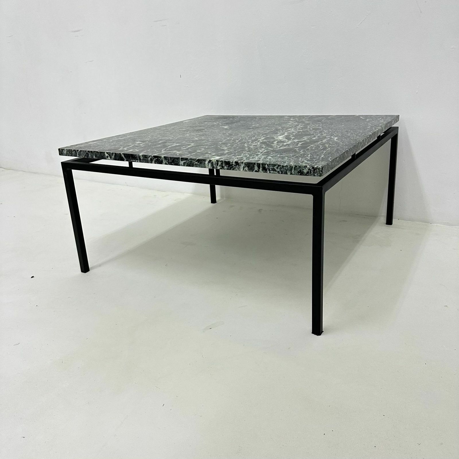photo for sale Mid Century Modern Salontafel Met Groen Marmer, Jaren 1970