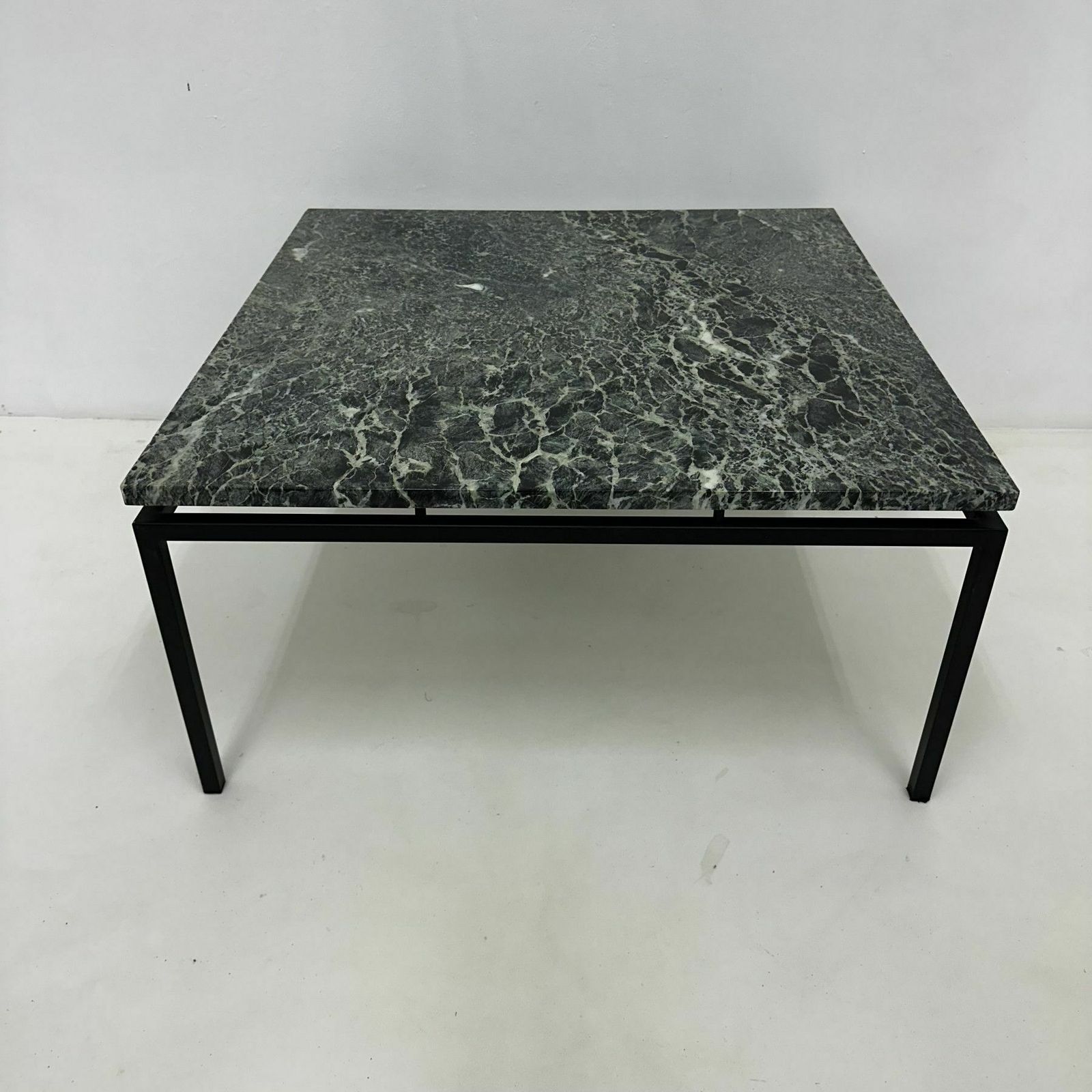 465.0 Mid Century Modern Salontafel Met Groen Marmer, Jaren 1970 photo