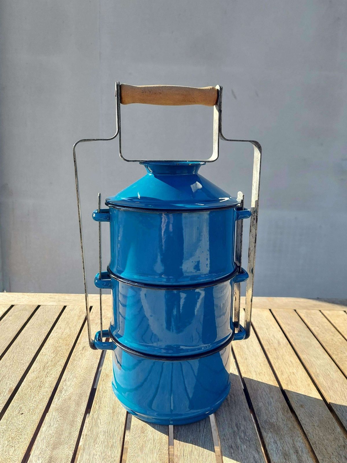 Retro Enamel Lunch Box / Three Tier Tiffin Lunch Box / Food Carrier / Lunch Pail / Enamel Food Carrier /Mcm Lunch Pail /Emo Yugoslavia /70's photo vinterior