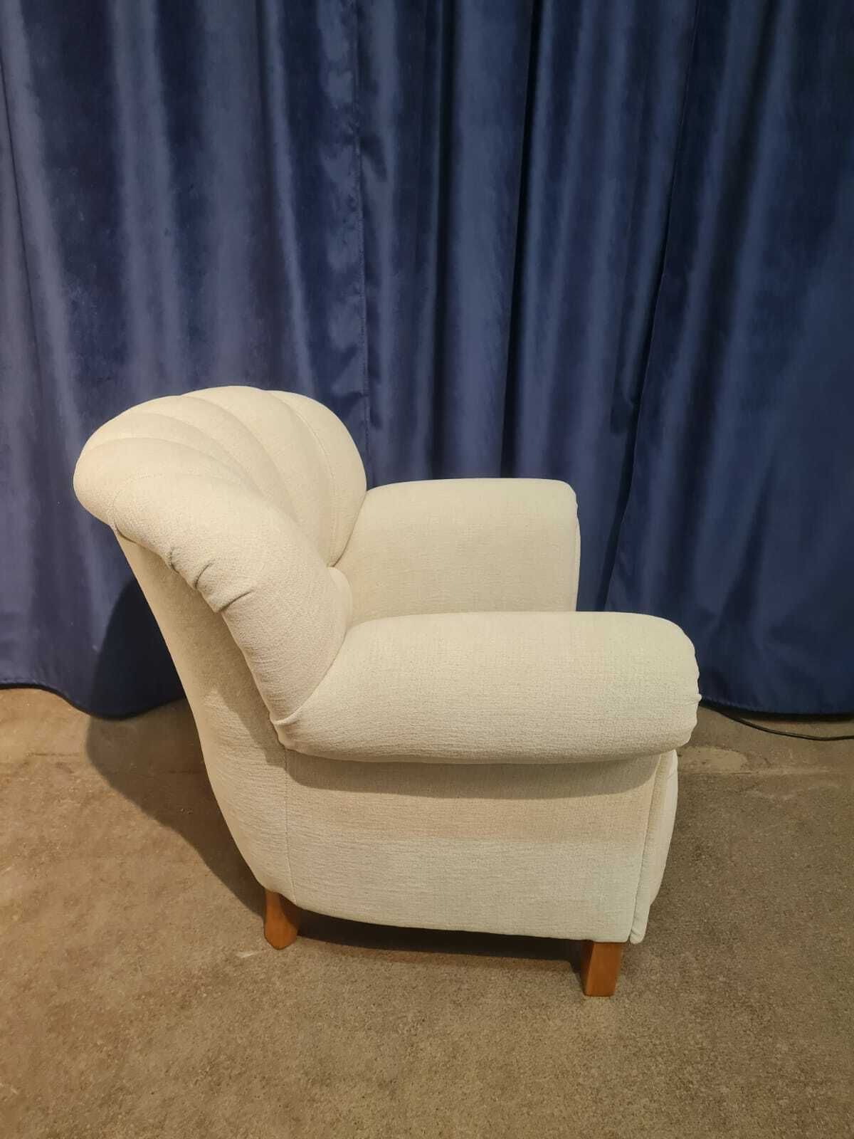 Art Deco Club Armchair, Jindrich Halabala photo furniture