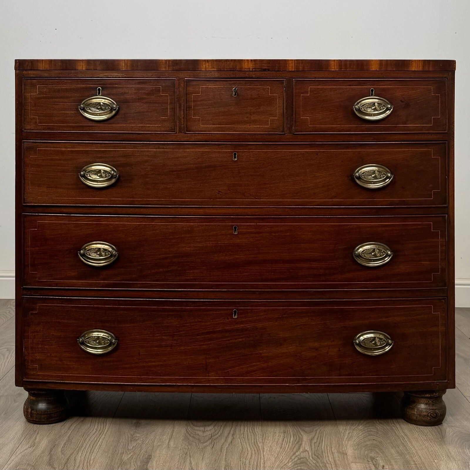 Antique 18th Century Bow Front Chest Of Drawers In Mahogany