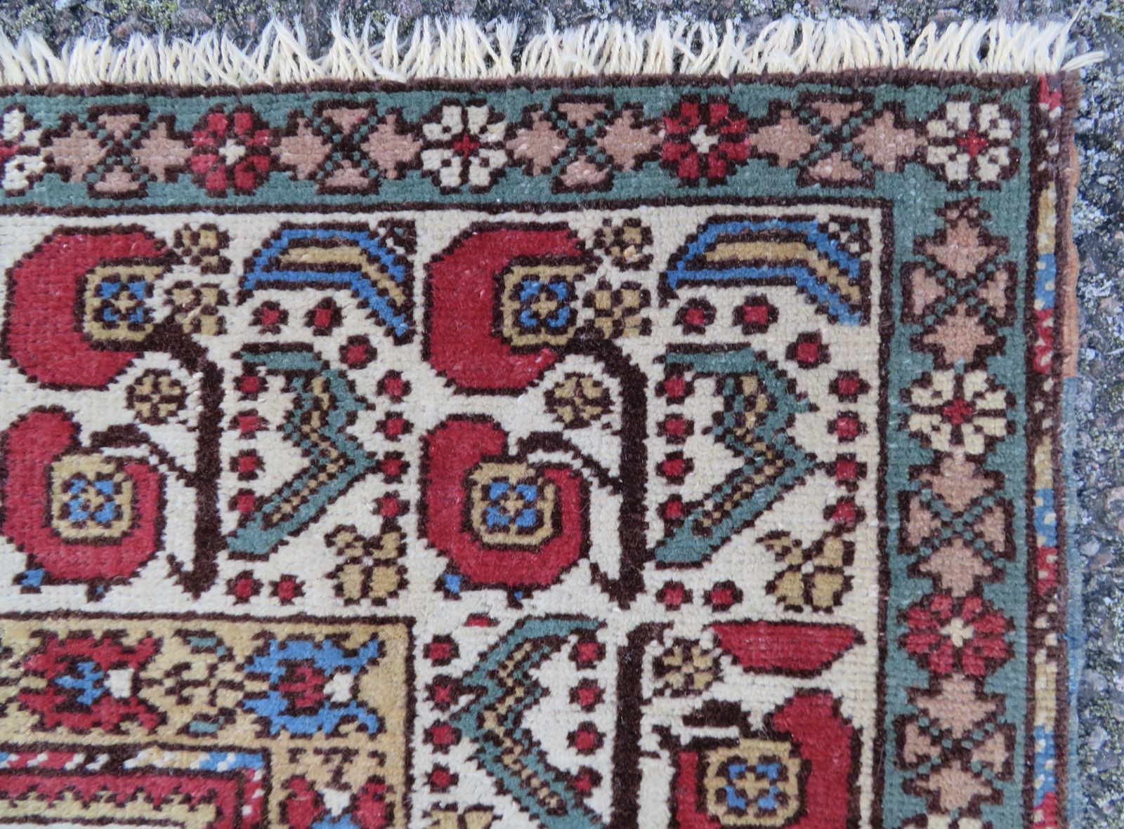 Attractive Antique Turkish Kula Ghiordes Village Prayer Rug. West Anatolia. 158cm X 99cm. photo vinterior