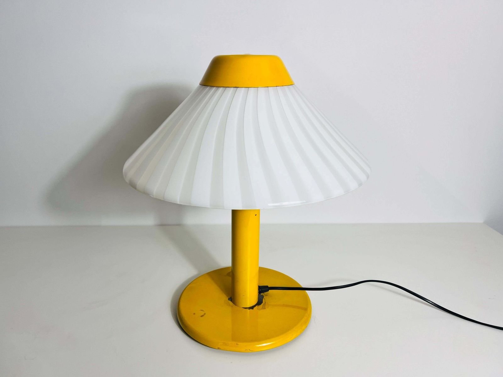Heavy Yellow Metal And Glass Table Lamp, 1960s, Italy photo vinterior