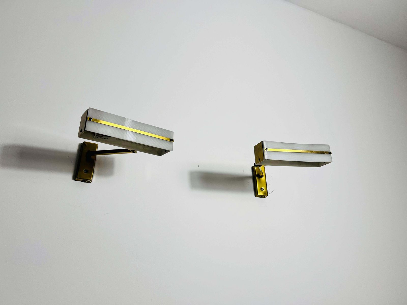 photo vintage Midcentury Pair Of Brass Wall Lamps By Paul Neuhaus, 1960s
