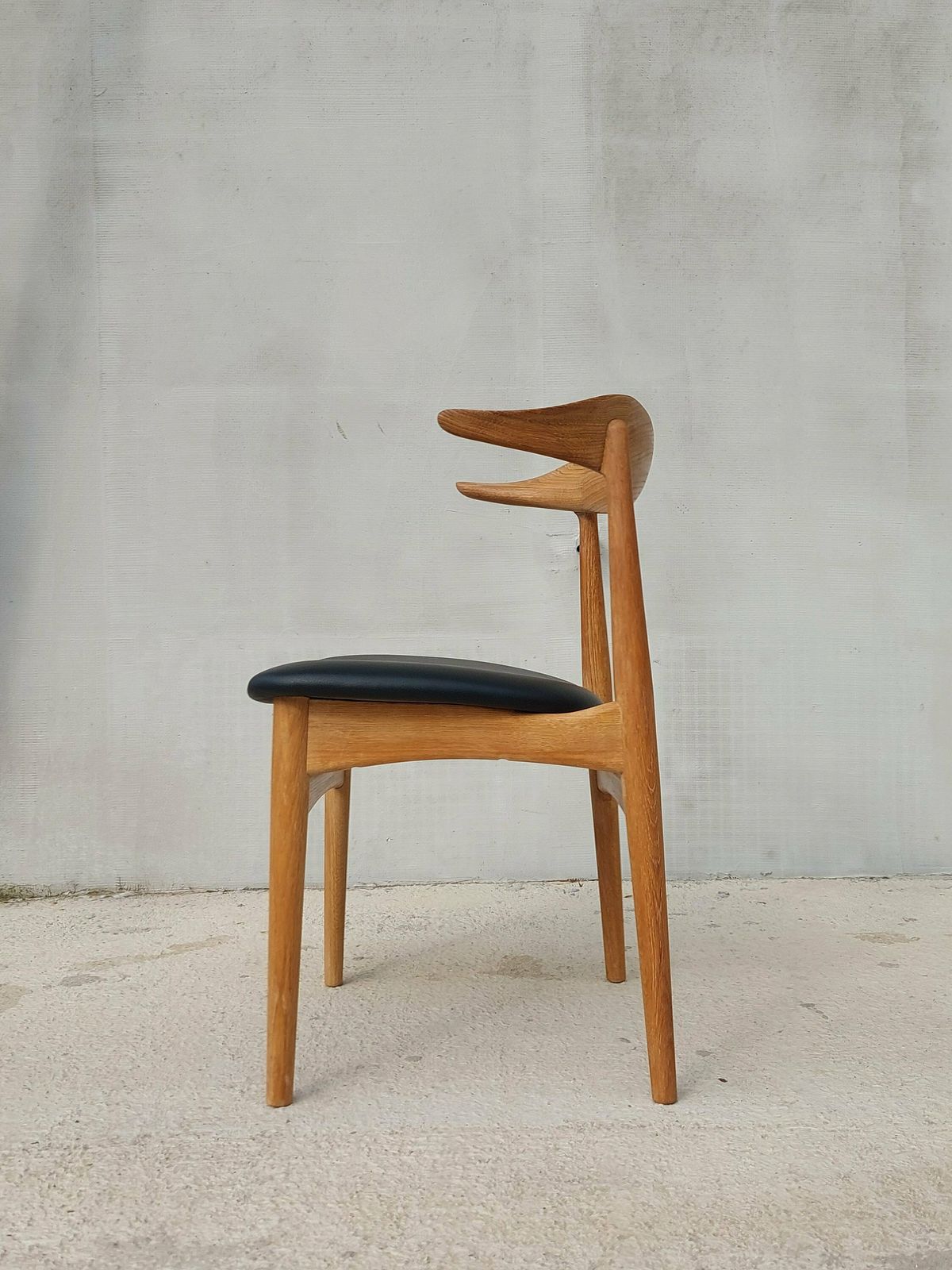 Cow Horn Chair / Cow Horn / Designer Chair / Danish Furniture Design / Danish / Solid Oak / Black Prescott Leather / Knud Færch / 1969's