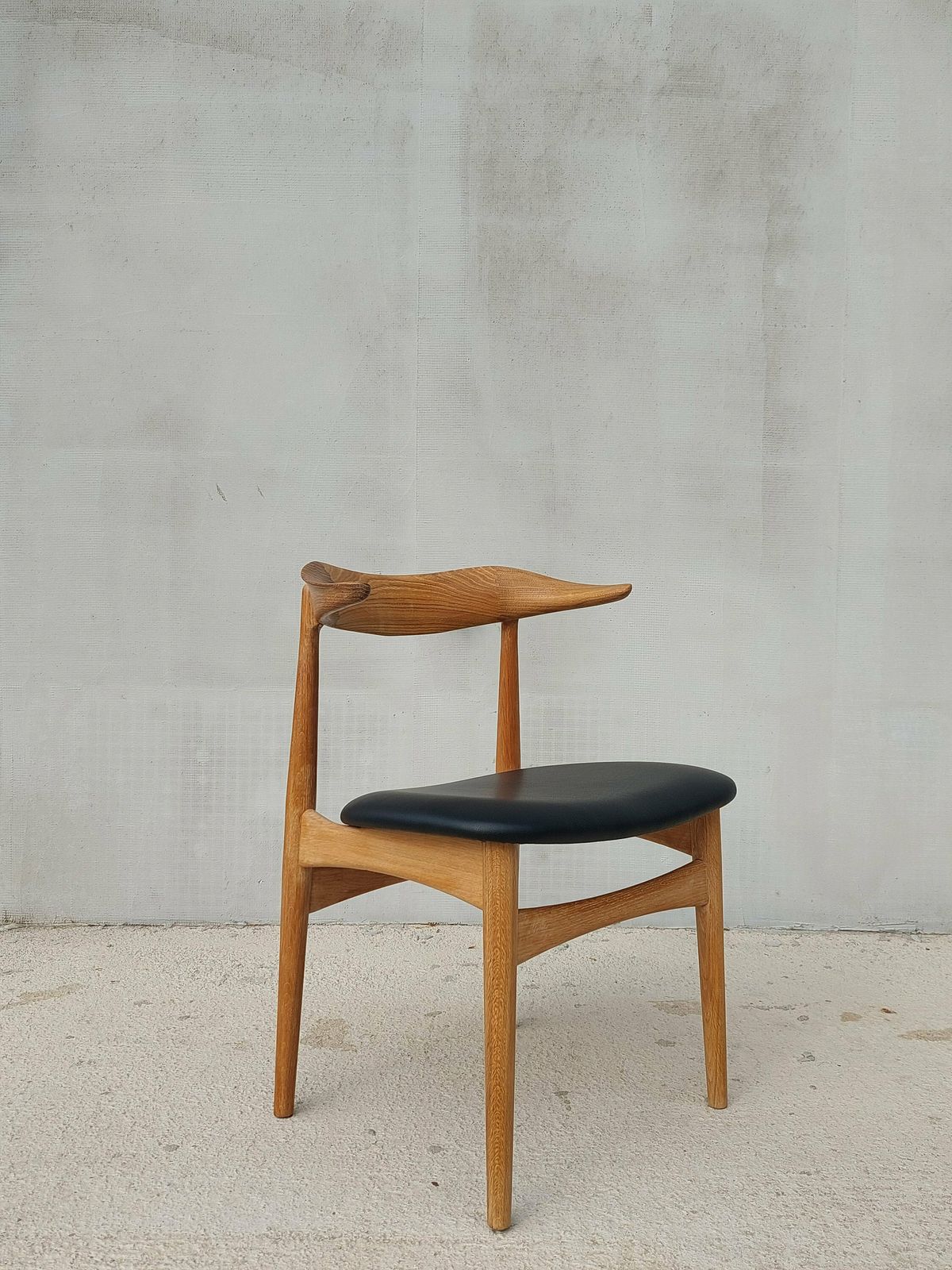 Cow Horn Chair / Cow Horn / Designer Chair / Danish Furniture Design / Danish / Solid Oak / Black Prescott Leather / Knud Færch / 1969's photo for sale