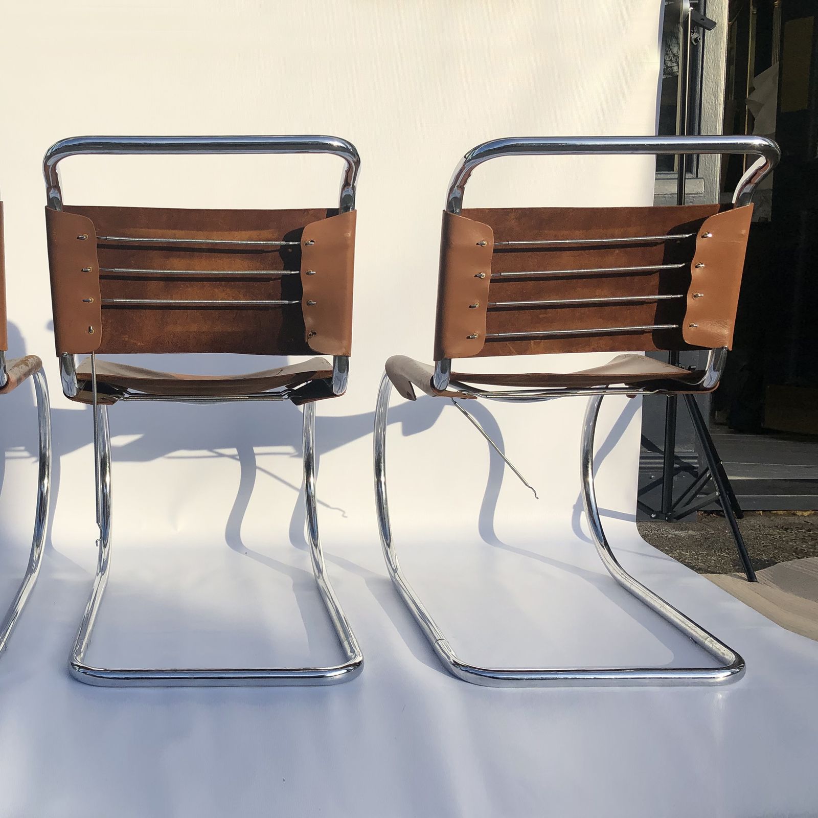 Pair Of Ludwig Mies Van Der Rohe Mr10 Dining Chairs 1960s Midcentury Leather Chrome Cantilever 2 photo vintage