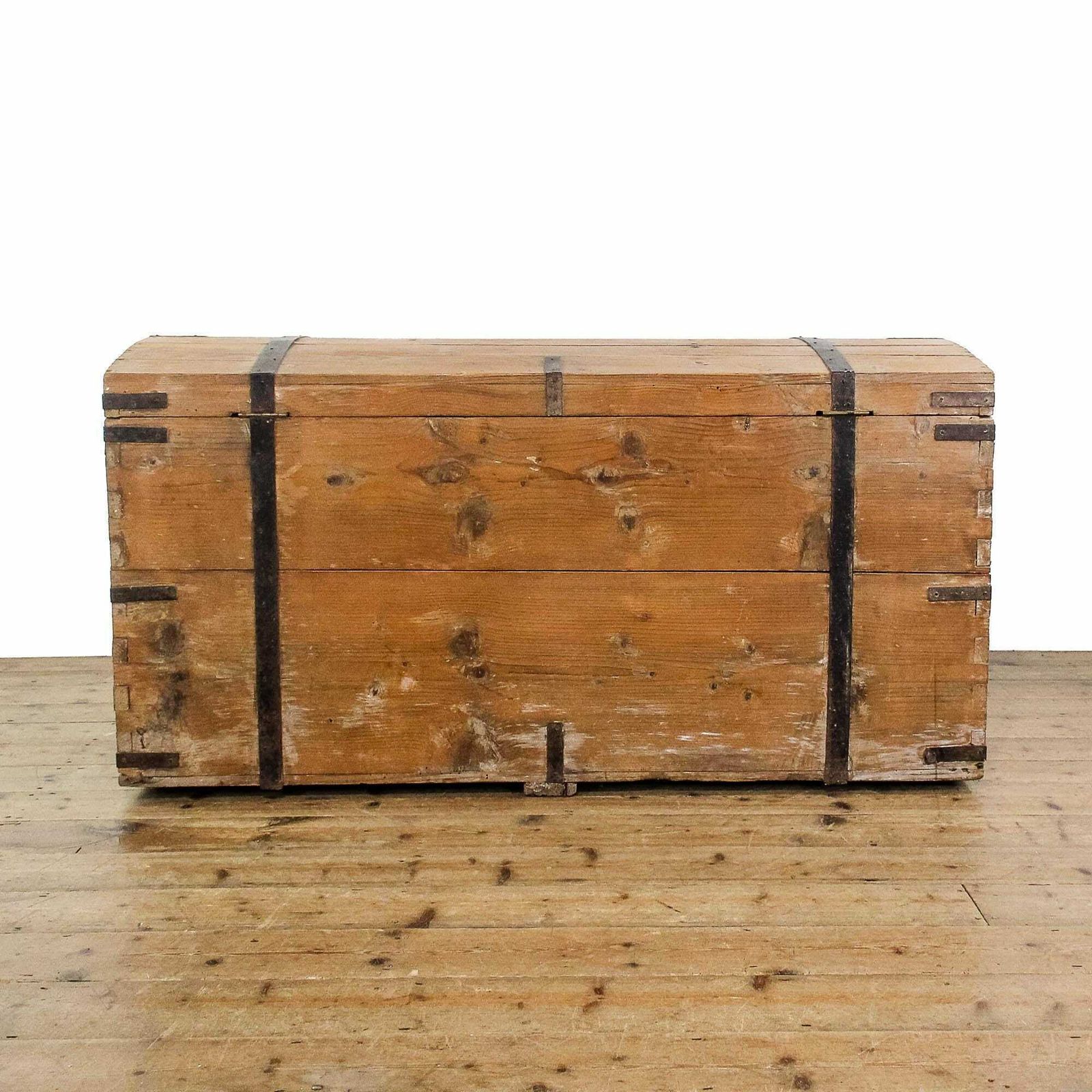 Large Antique 19th Century Pine Domed Trunk | Antique Furniture | Antique Trunk | Antique Storage | Pine Trunks | Blanket Box (M 5795) photo for sale
