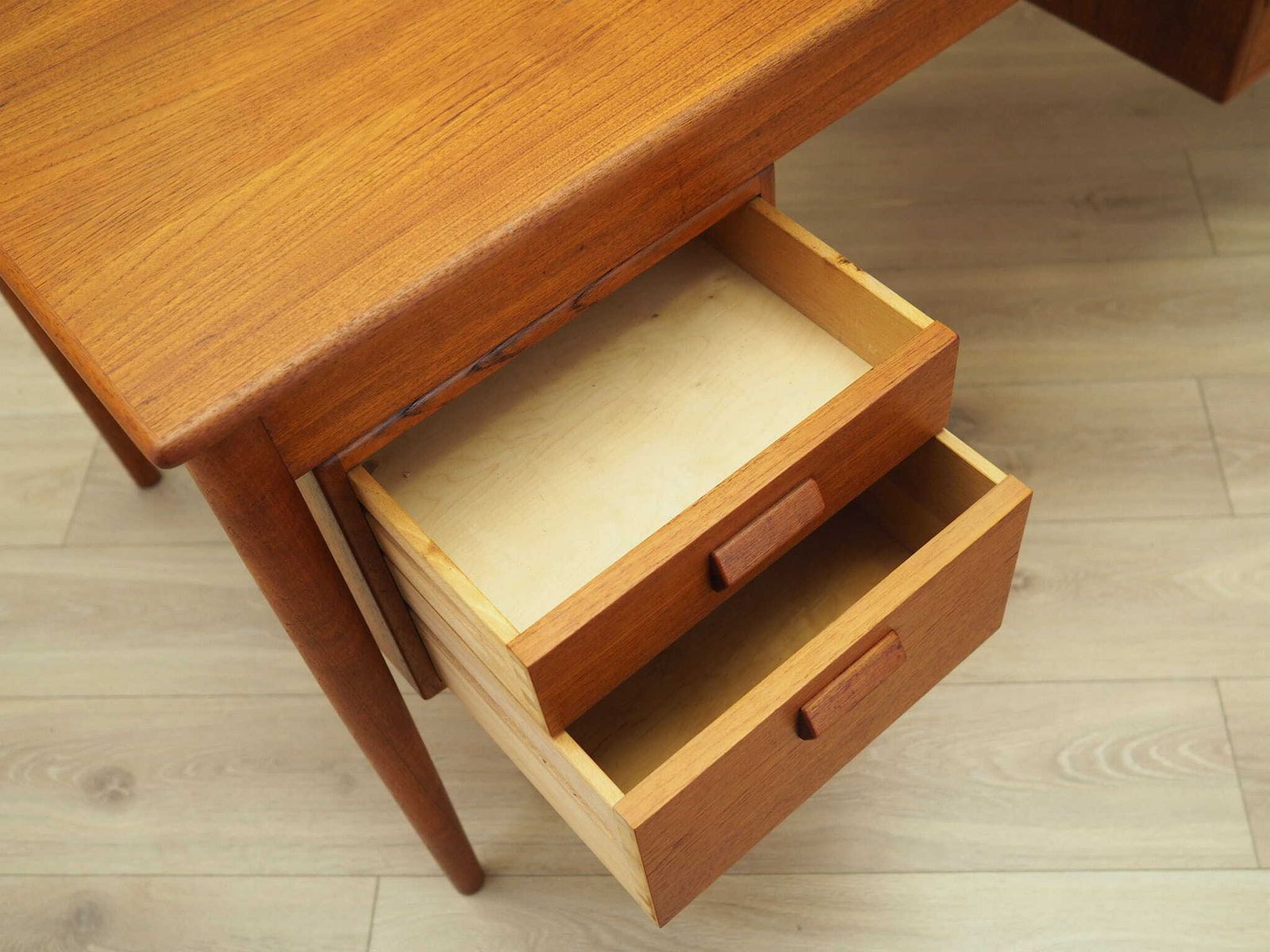 3009.0 Teakhouten Bureau, Deens Design, Ca. Jaren 1960, Ontwerper: Børge Mogensen, Fabrikant: Søborg Møbler photo