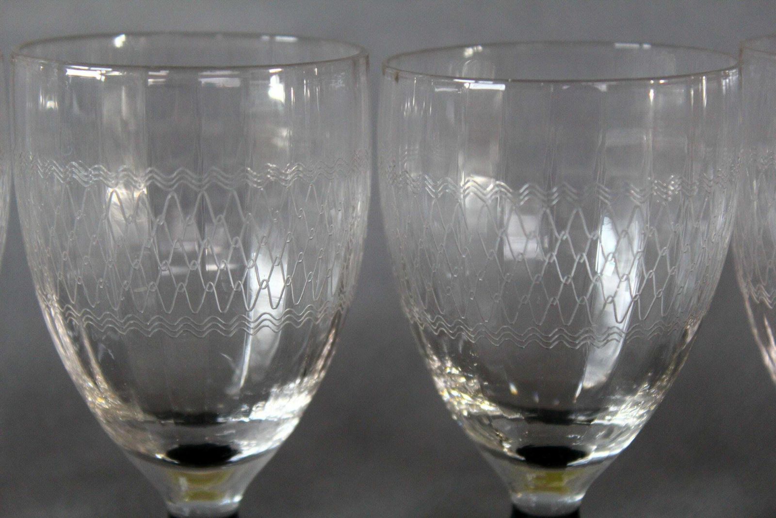 7 Art Deco Footed Liquor Glasses, Small Glasses, 100 Ml, Etched Glass, Black Glass Base, Wine Glasses, Bar Ware photo for sale