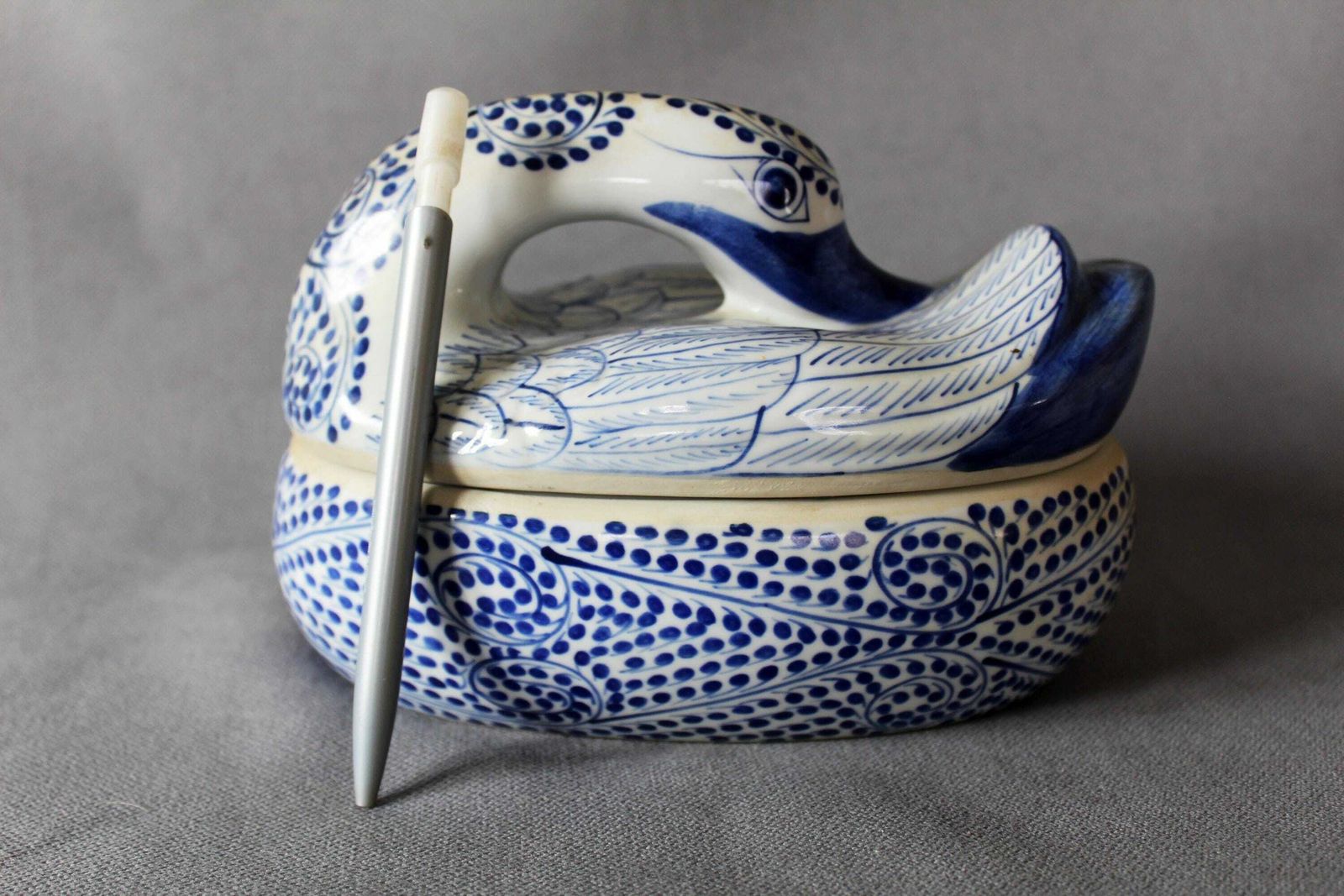 Grote Vintage Keramische Zwanen Terrine, Dierlijke Casserole, Schaal Met Deksel, Blauw En Wit, Vogelveren, Handgeschilderd, Landelijke Keukendecoratie photo Woonaccessoires