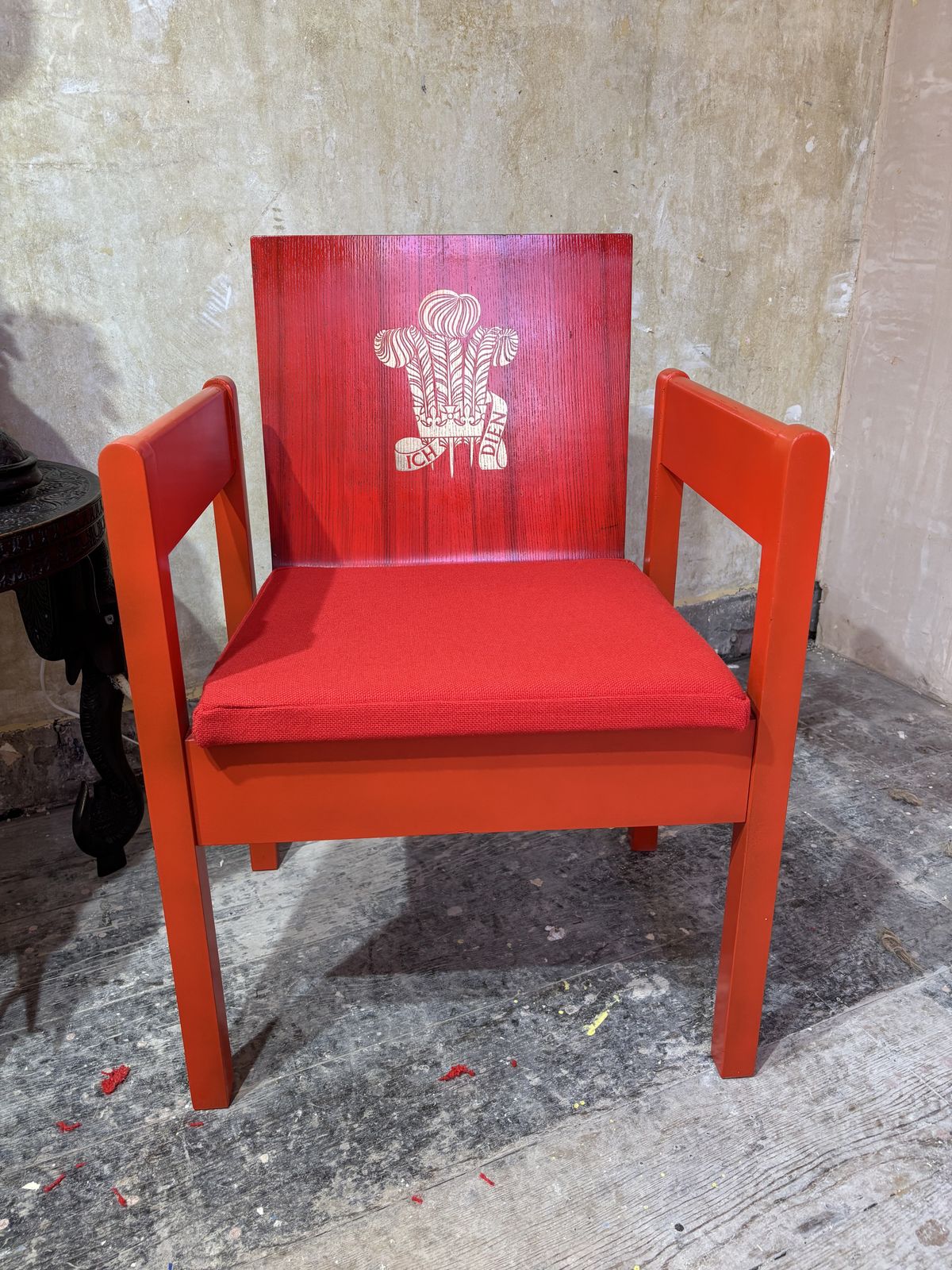 Pair Of Prince Of Wales Investiture Chairs By Lord Snowden photo vinterior