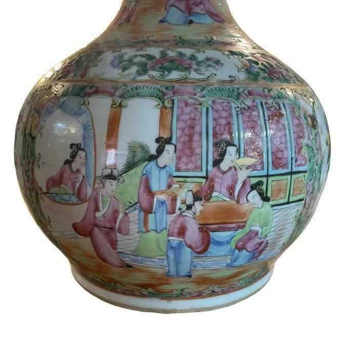 19th Century Canton Famille Rose Onion Form Vase photo 625.0