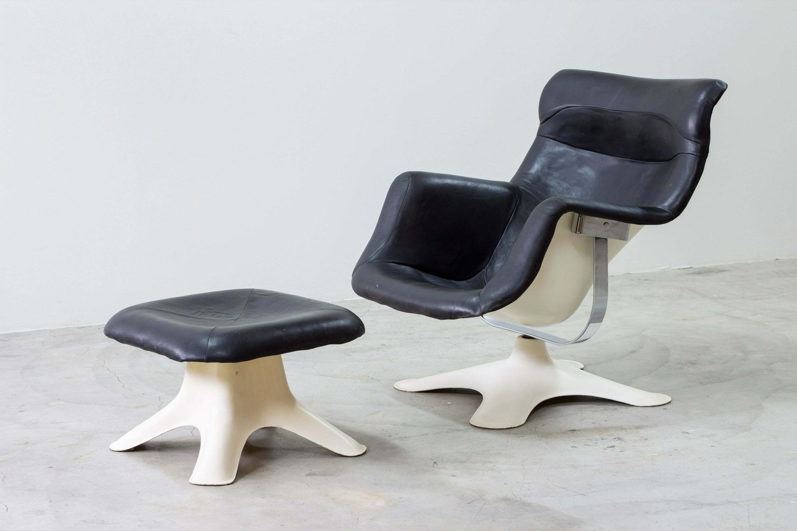"Karuselli" Lounge Chair And Foot Stool By Yrjö Kukkapuro