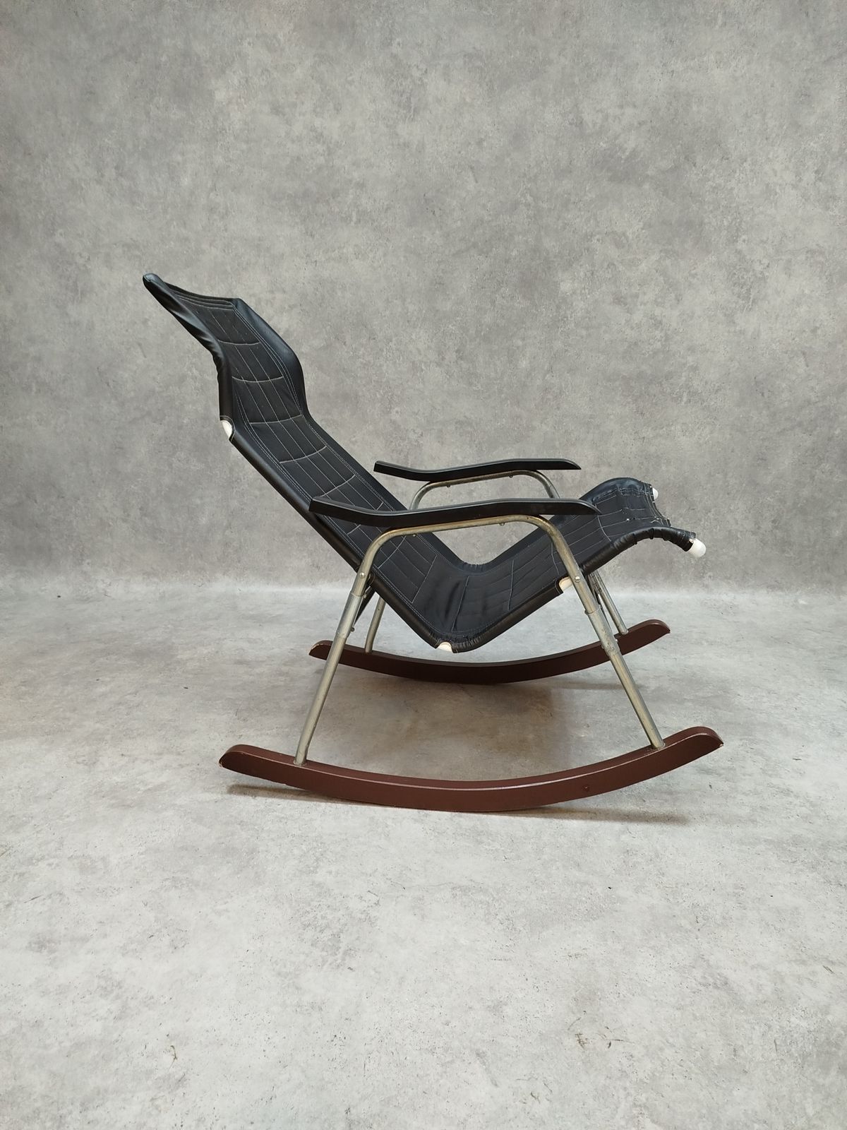 Takeshi Swivel Armchair, 1950s photo furniture