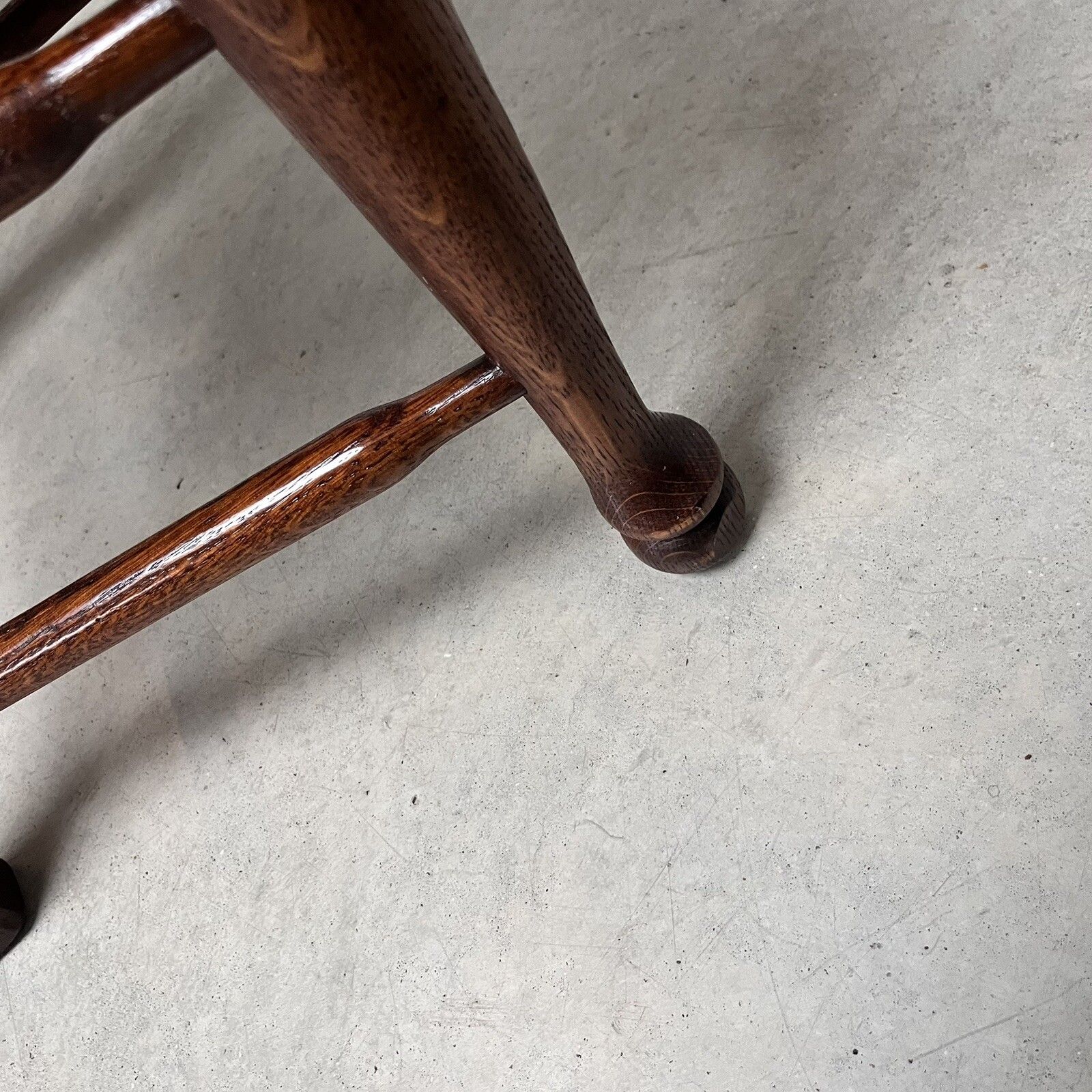 photo vinterior Pair Of Vintage Oak Wavy Line Ladderback Dining Chairs, 1980s, Reupholstered