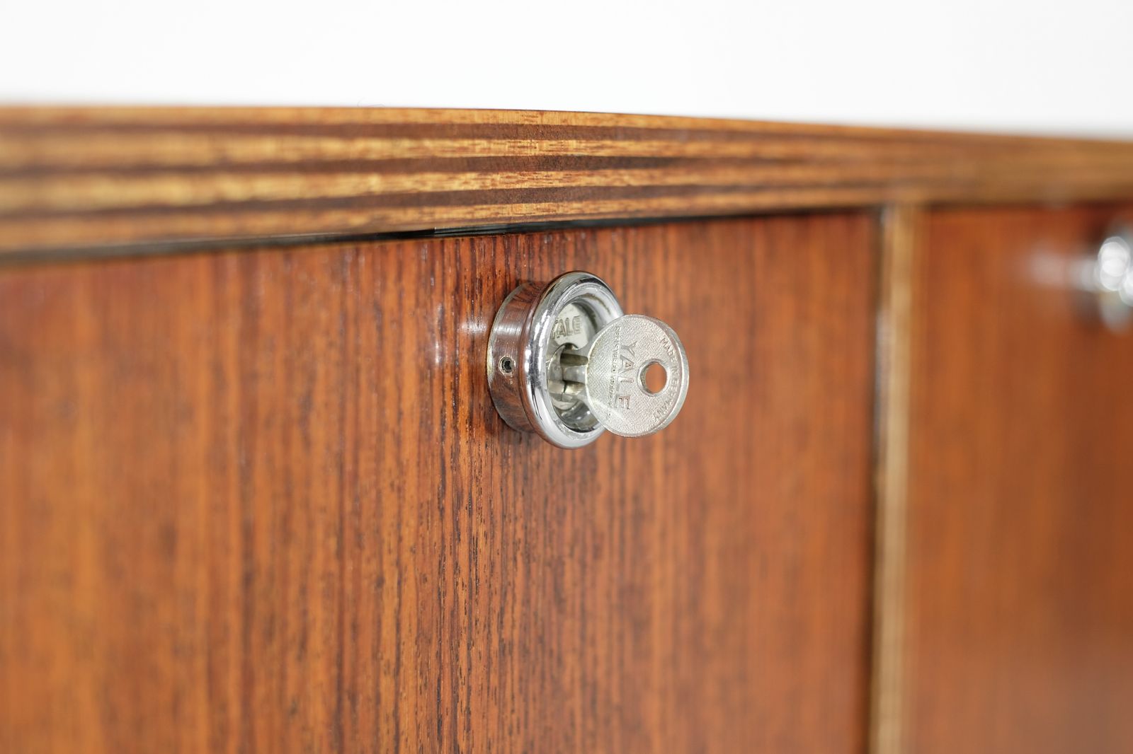 photo vintage Cabinet By Jules Wabbes For Le Mobilier Universel, Belgium 1960s.