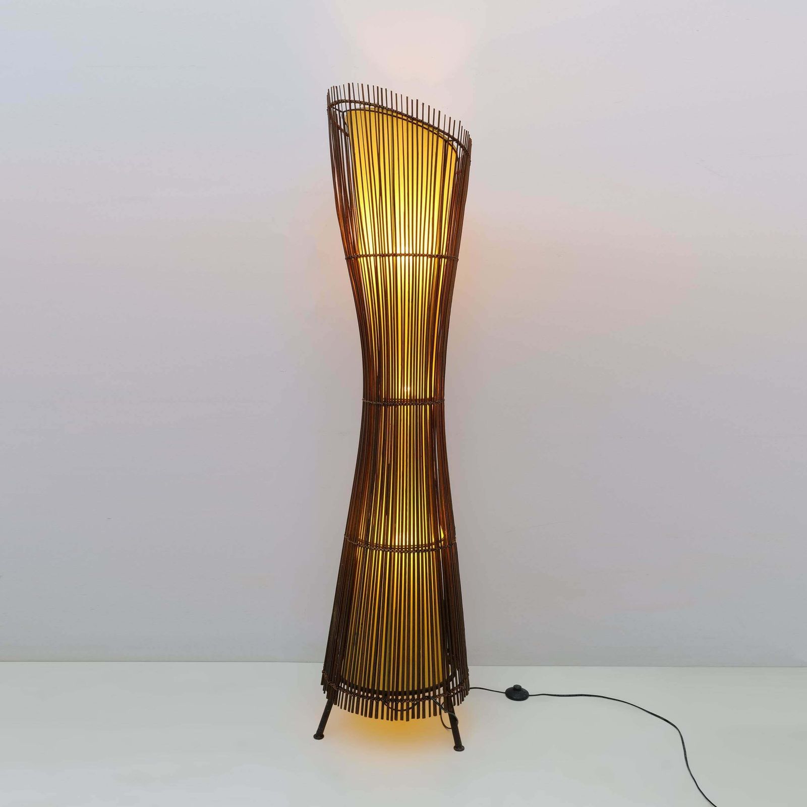photo furniture Organic Shaped Bamboo Floor Lamp "Kobe", France, 1980s