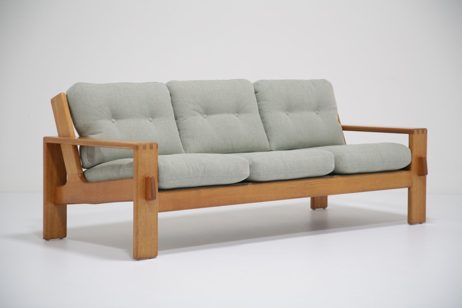 Furniture Esko Pajamies 'Bonanza' Sofa: Mid Century Finnish 3 Seater In Solid Sculptural Oak, 1960s photo