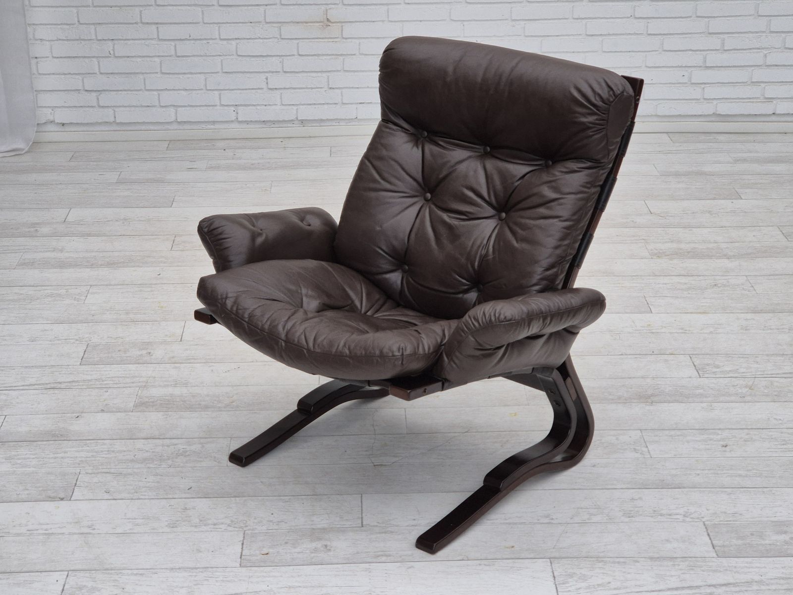 1970s, Scandinavian Design, Lounge Chair, Original Condition, Leather, Bent Wood. photo buy