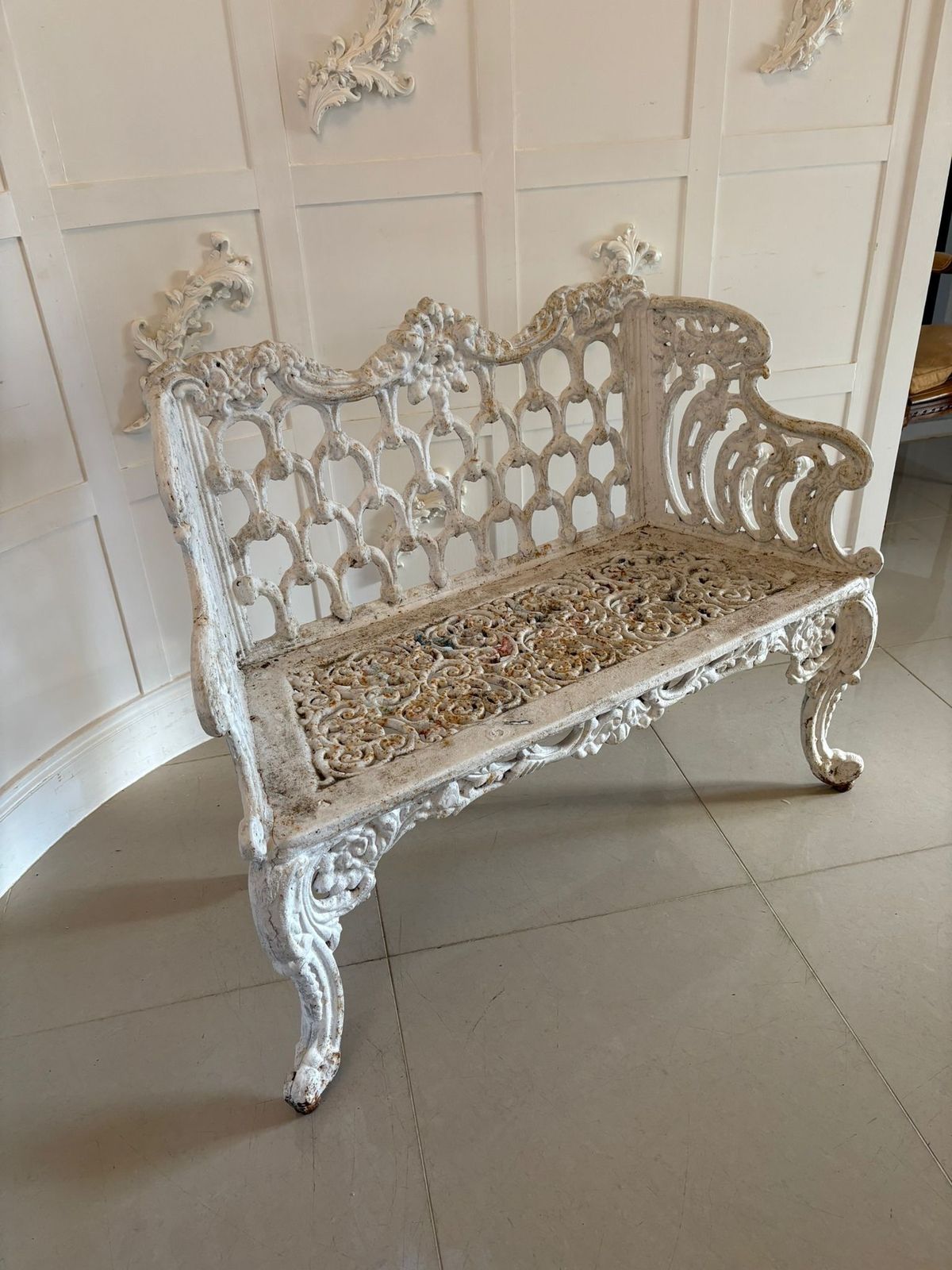 Superb Quality Antique 19th Century Ornate Cast Iron Garden Seat