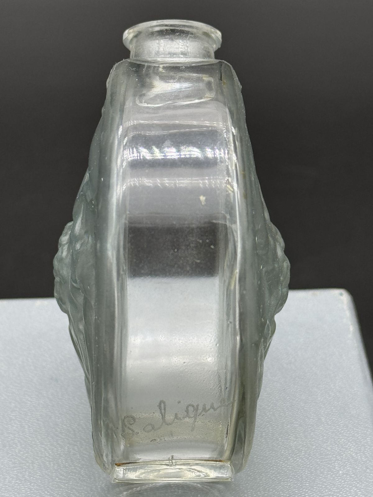 A René Lalique Rosaces Figurines Perfume Bottle. photo Home Decor
