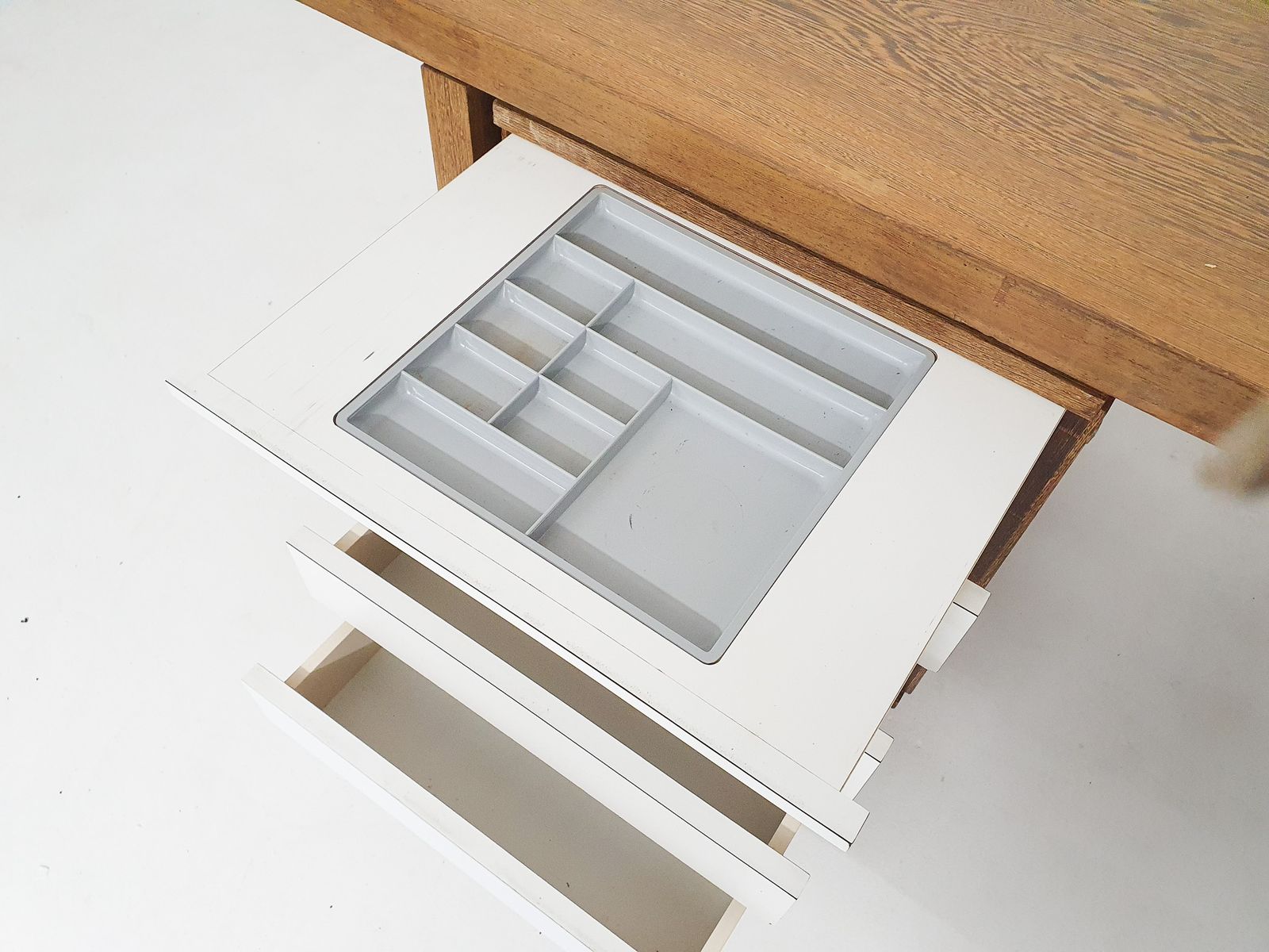 Meubels Groot Wengehouten Bureau, Toegeschreven Aan 'T Spectrum, Nederland, Ca. Jaren 1950 photo