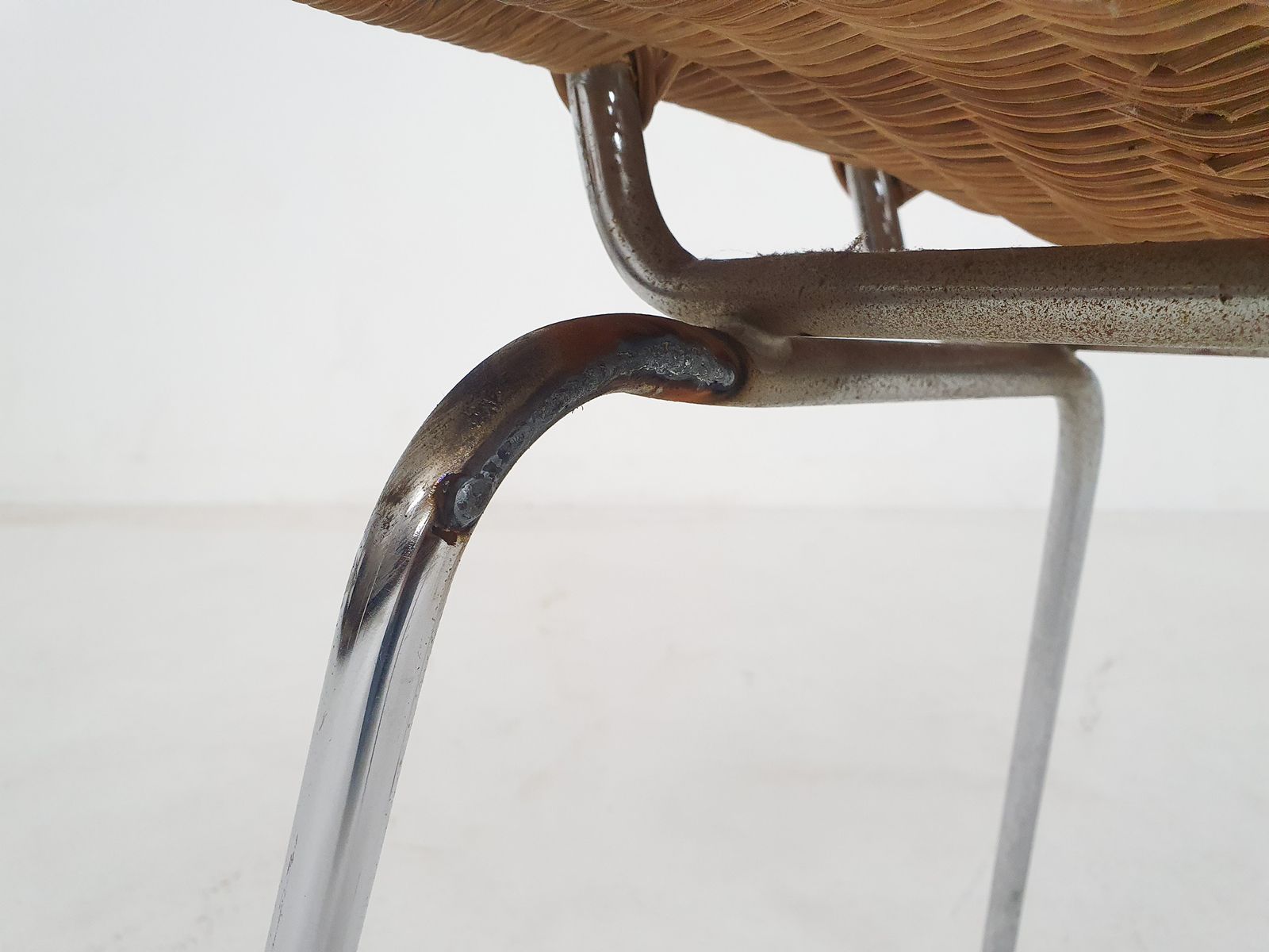 Mid Century Rotan En Metalen Eetkamerstoel, Nederland, Ca. Jaren 1960 photo vintage