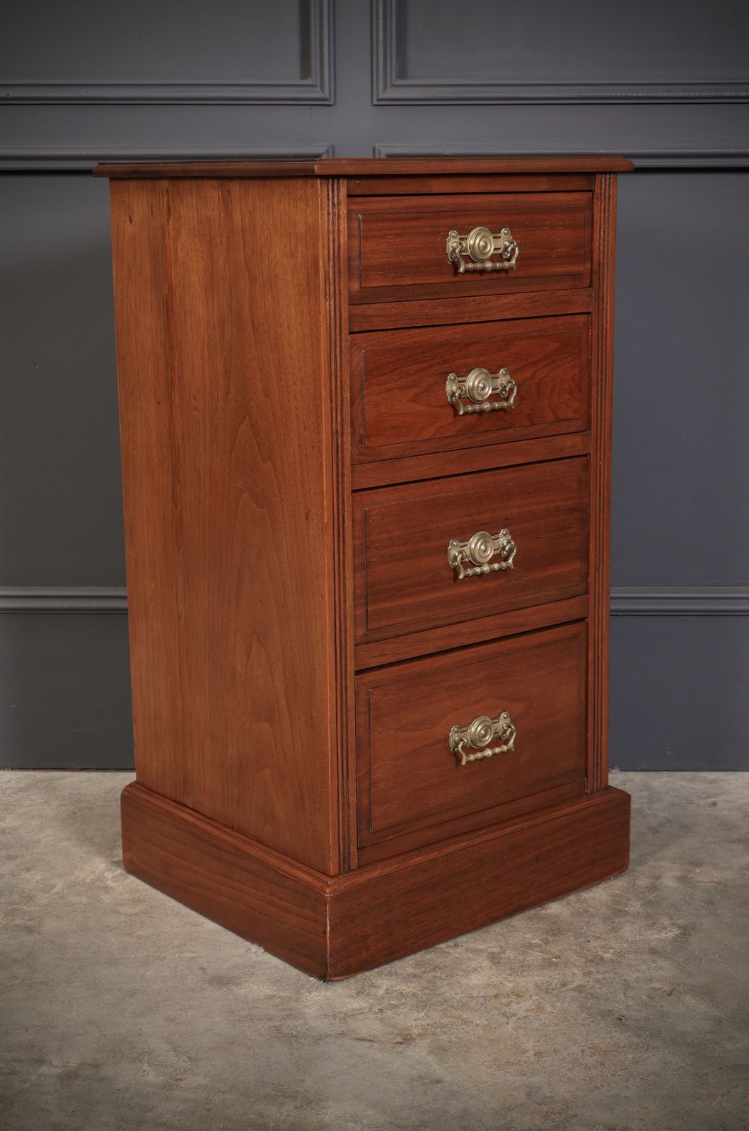 Pair Of Late Victorian Walnut Bedside Chests photo Furniture