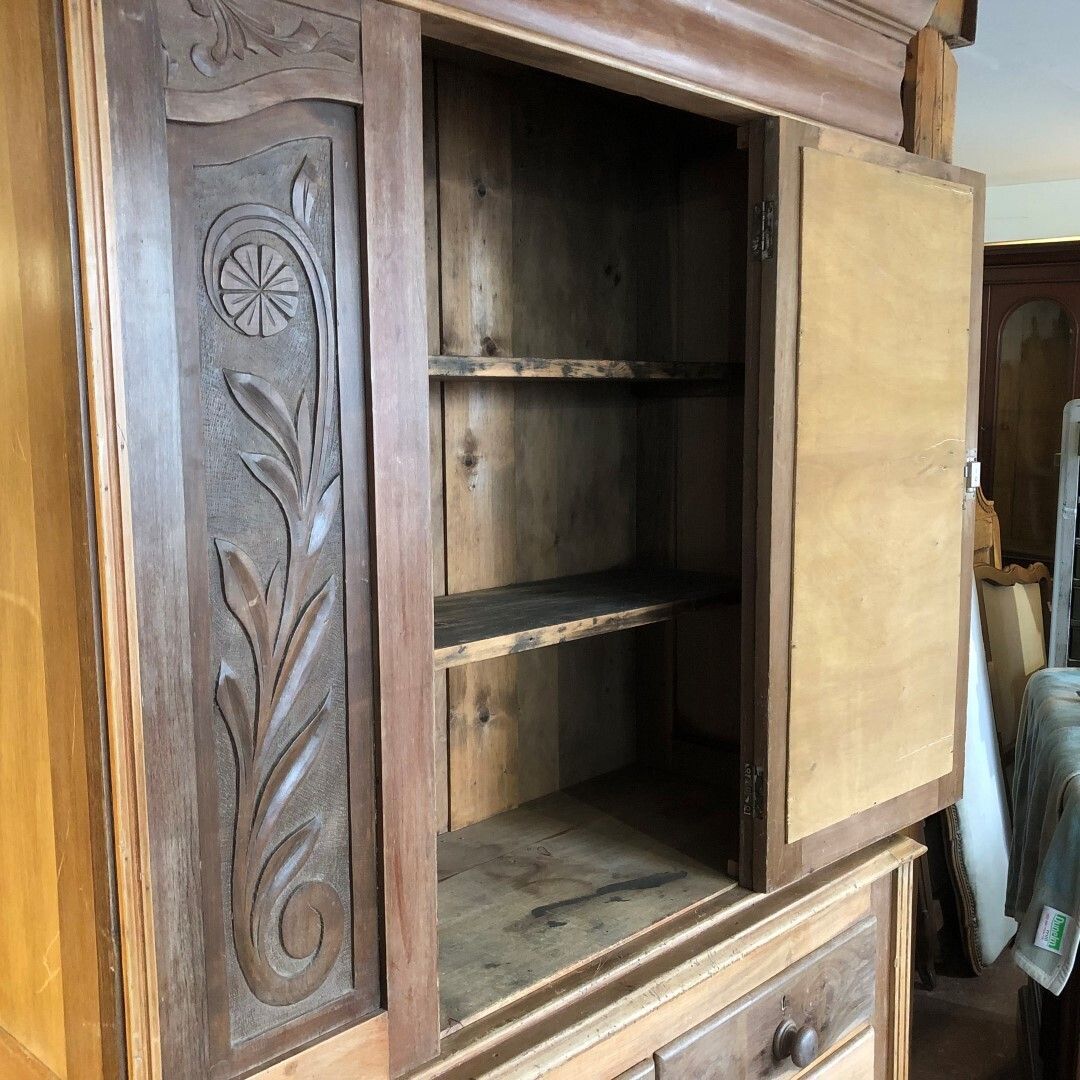 photo vintage Antique Satinwood Tall Mirrored Cupboard Over Drawers 1910s
