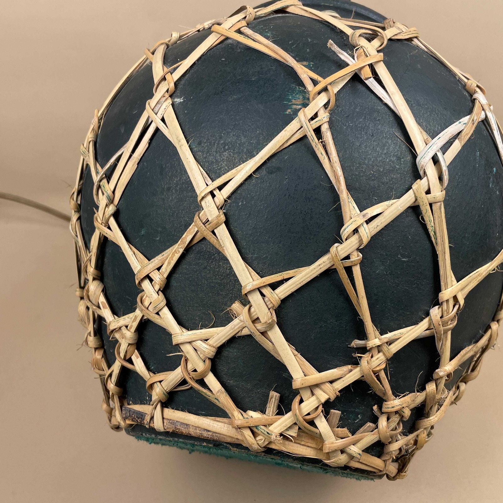 Vintage Ceramic Lamp Light Bedside Table Woven Bamboo Painted Green Oriental Chinese Vase Cottage Antique Brass Top Antique Heavy photo buy