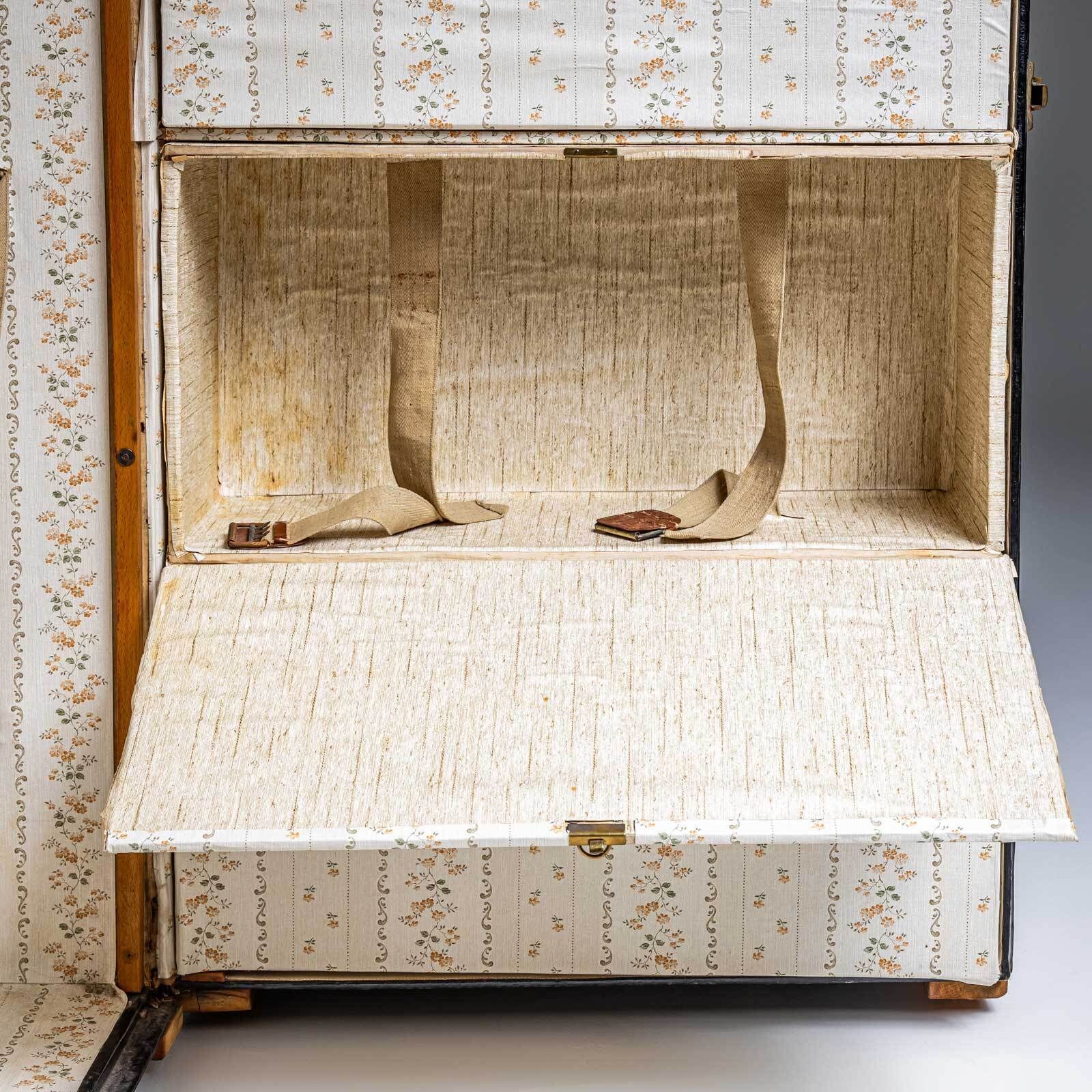 1400.0 Leather Wardrobe Trunk, Probably Germany, Early 20th Century photo