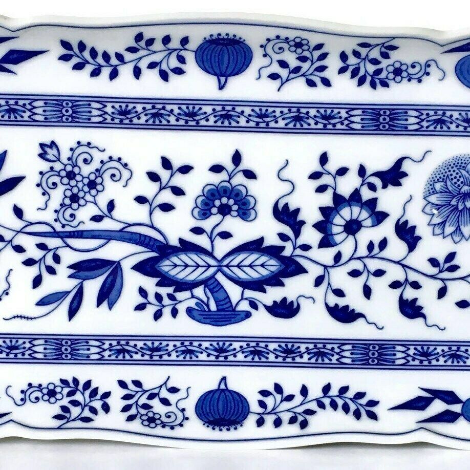 Blauw Uien Cakeplateau | Blauw Wit Porselein | Rechthoekige Sandwichschaal | Hutschenreuther (Rosenthal) photo 83.0