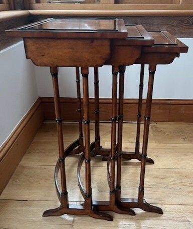 Antique Style Nest Of 3 Tables In Mahogany